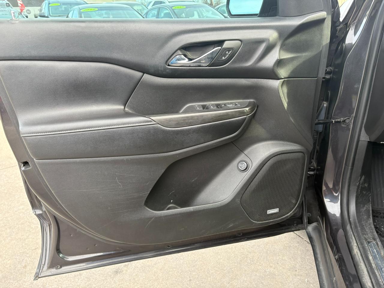 GMC Acadia FWD 4dr SLT w/SLT-1 2018