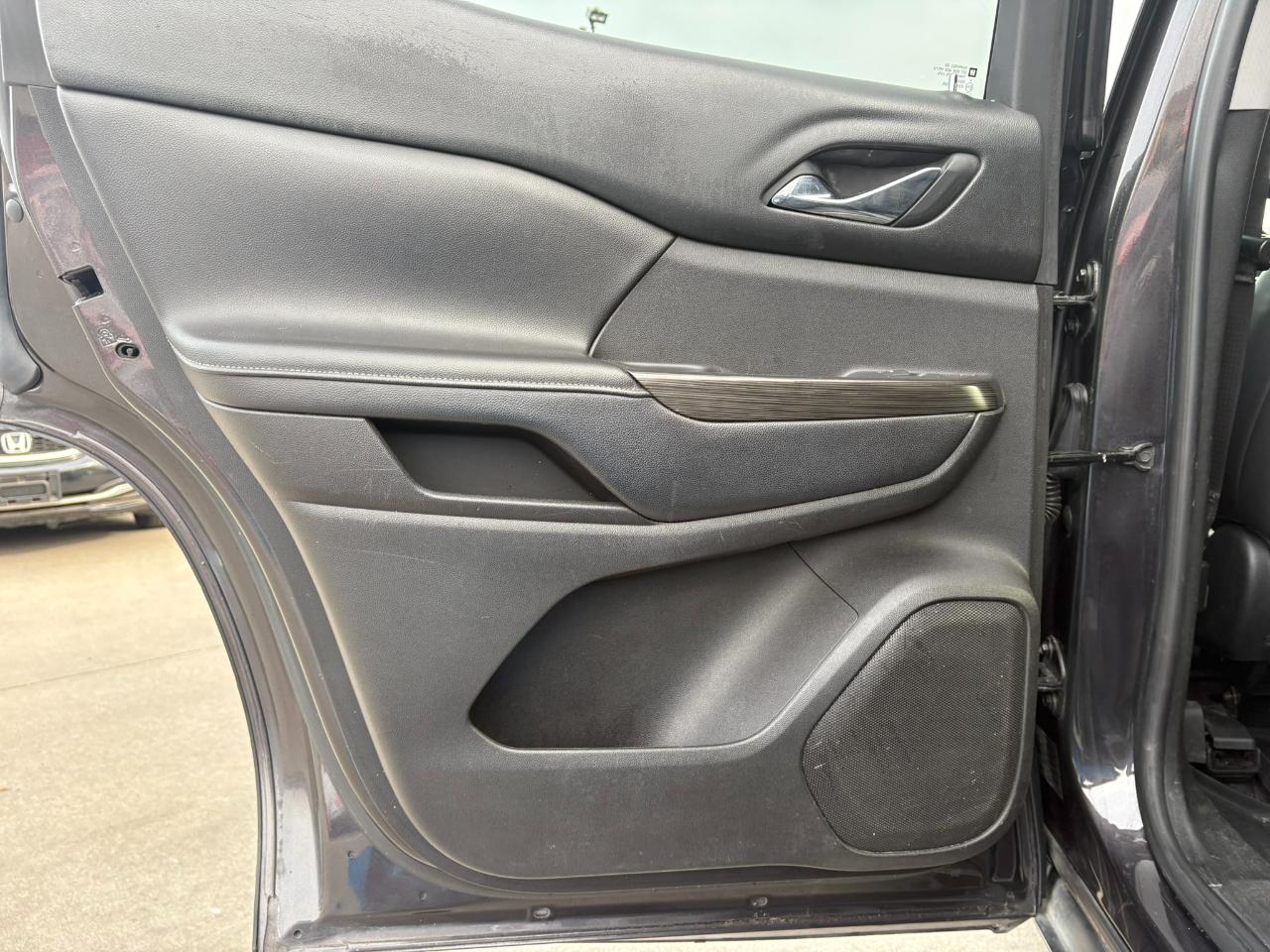 GMC Acadia FWD 4dr SLT w/SLT-1 2018