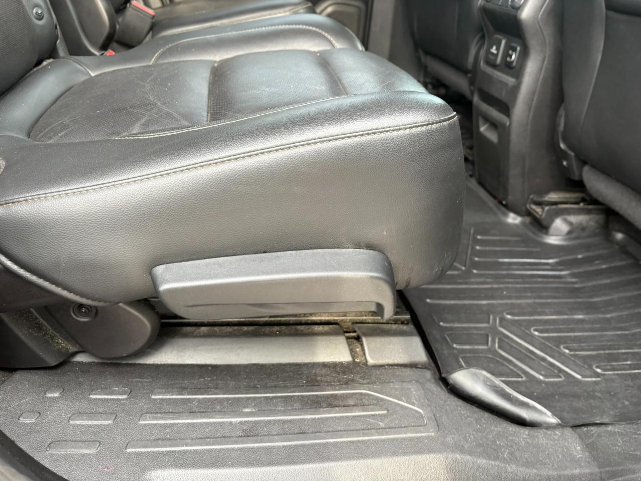 GMC Acadia FWD 4dr SLT w/SLT-1 2018