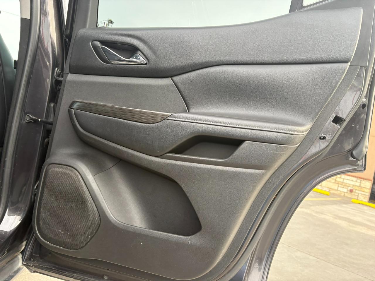 GMC Acadia FWD 4dr SLT w/SLT-1 2018