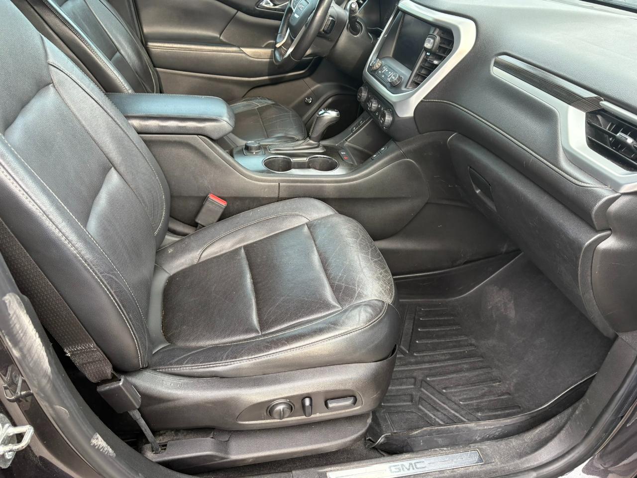 GMC Acadia FWD 4dr SLT w/SLT-1 2018