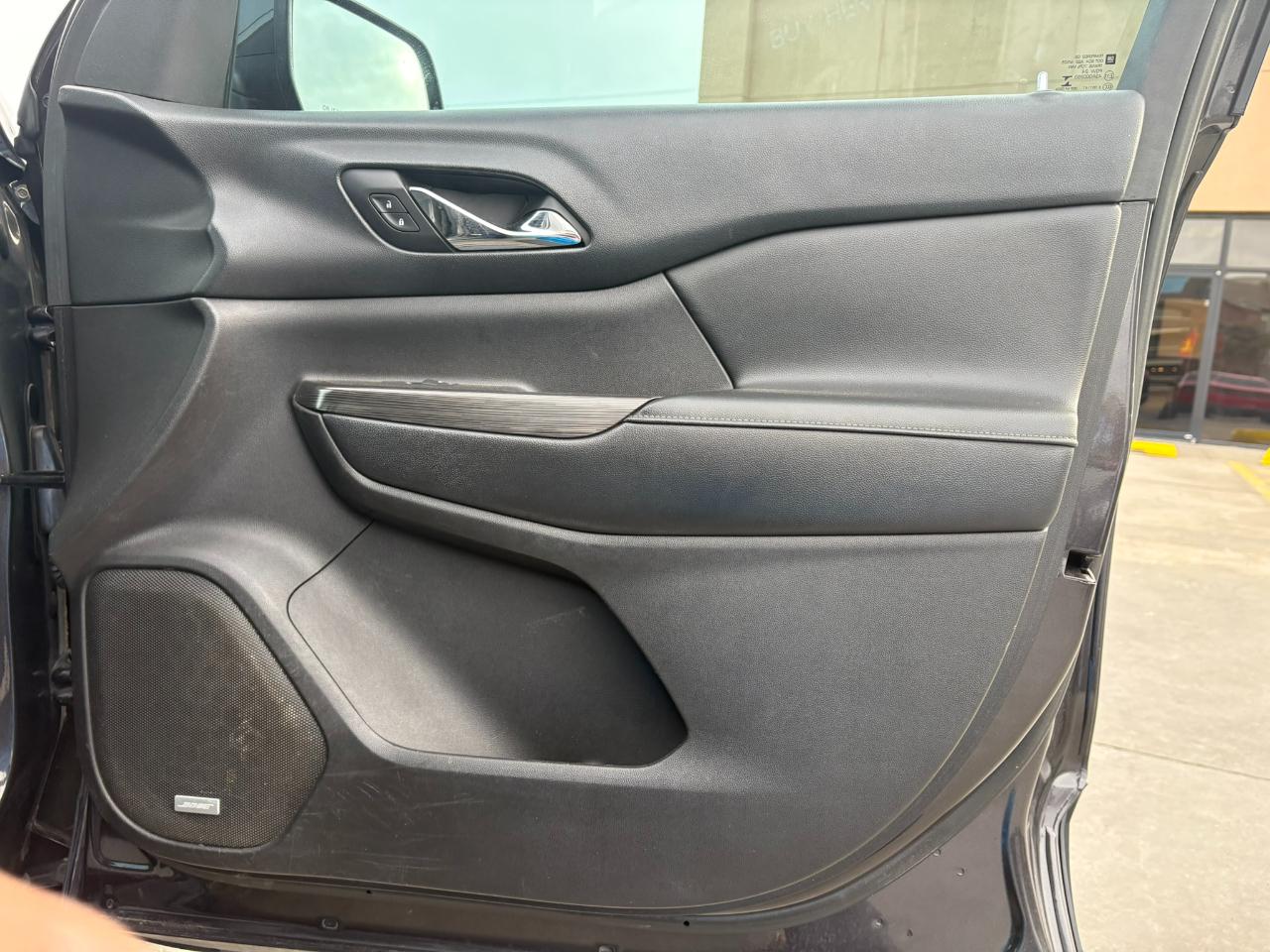 GMC Acadia FWD 4dr SLT w/SLT-1 2018