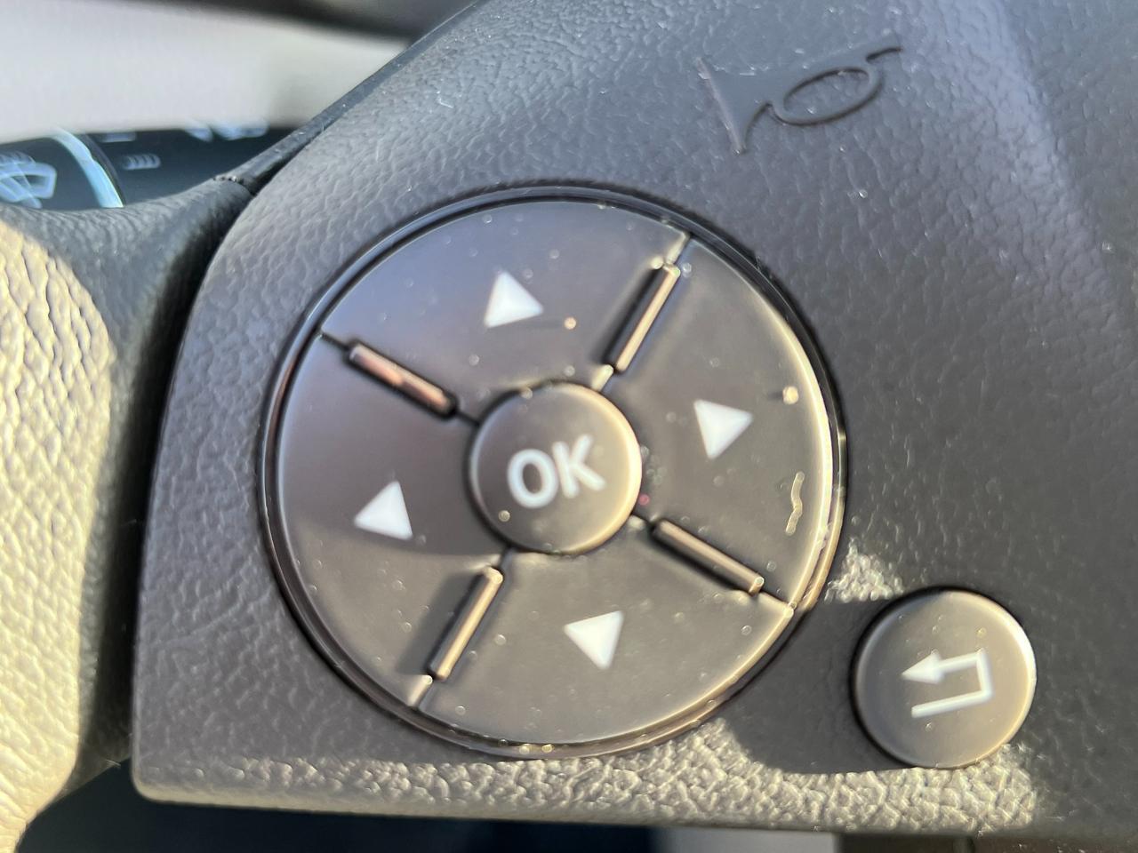 Mercedes-Benz C-Class 4dr Sdn C 300 Luxury RWD 2010