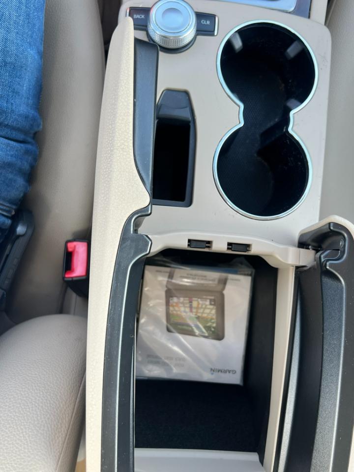 Mercedes-Benz C-Class 4dr Sdn C 300 Luxury RWD 2010