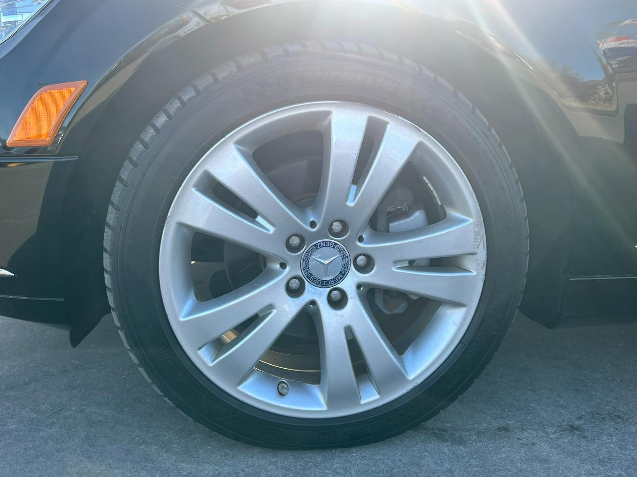 Mercedes-Benz C-Class 4dr Sdn C 300 Luxury RWD 2010