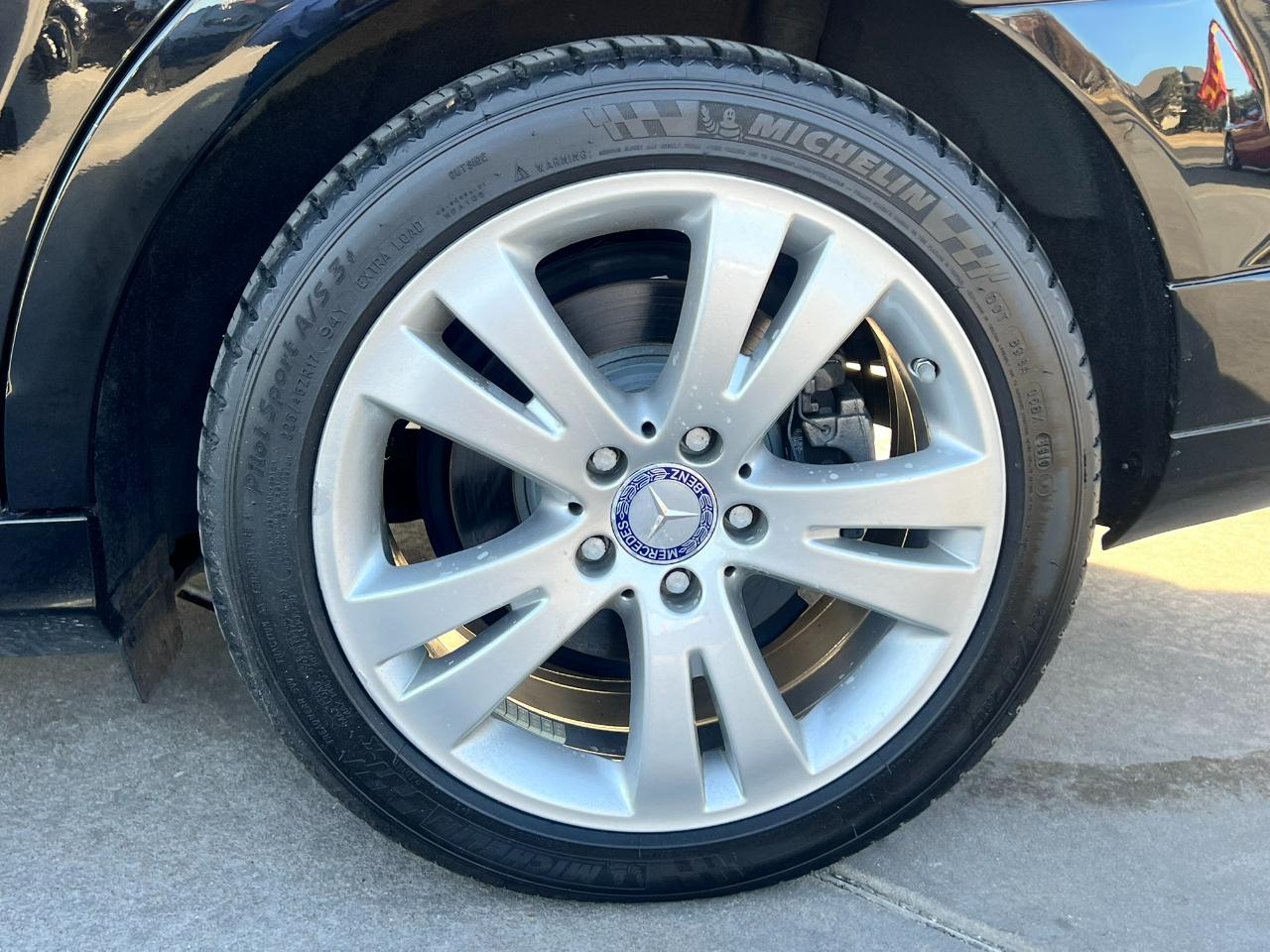 Mercedes-Benz C-Class 4dr Sdn C 300 Luxury RWD 2010