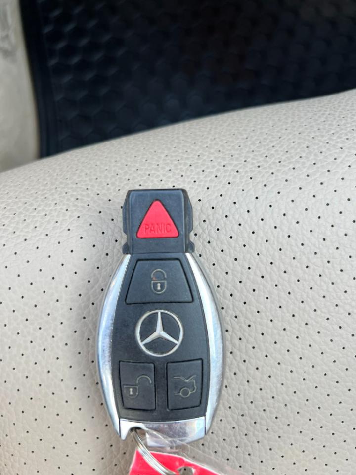 Mercedes-Benz C-Class 4dr Sdn C 300 Luxury RWD 2010