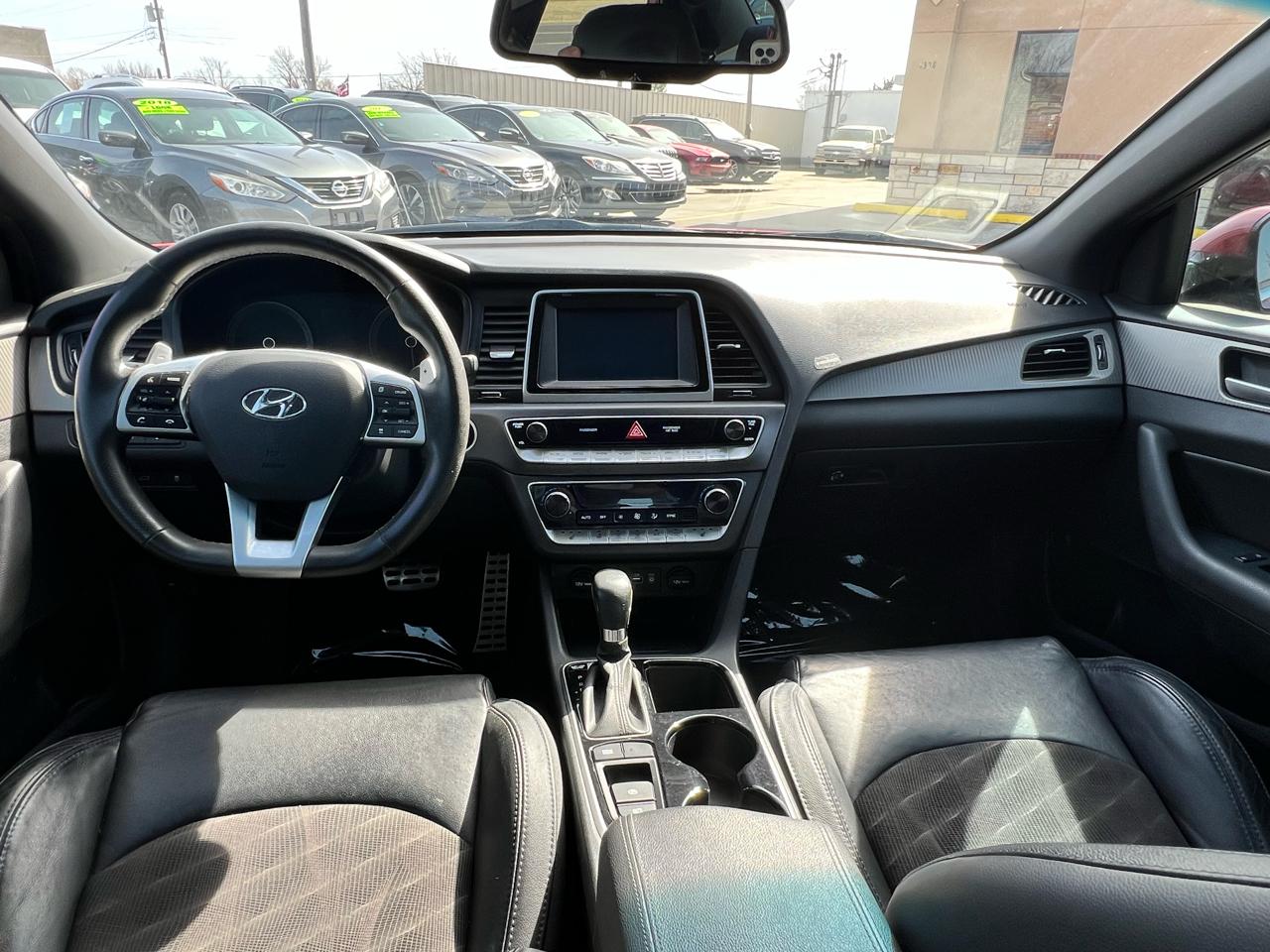 Hyundai Sonata Sport 2.4L 2019