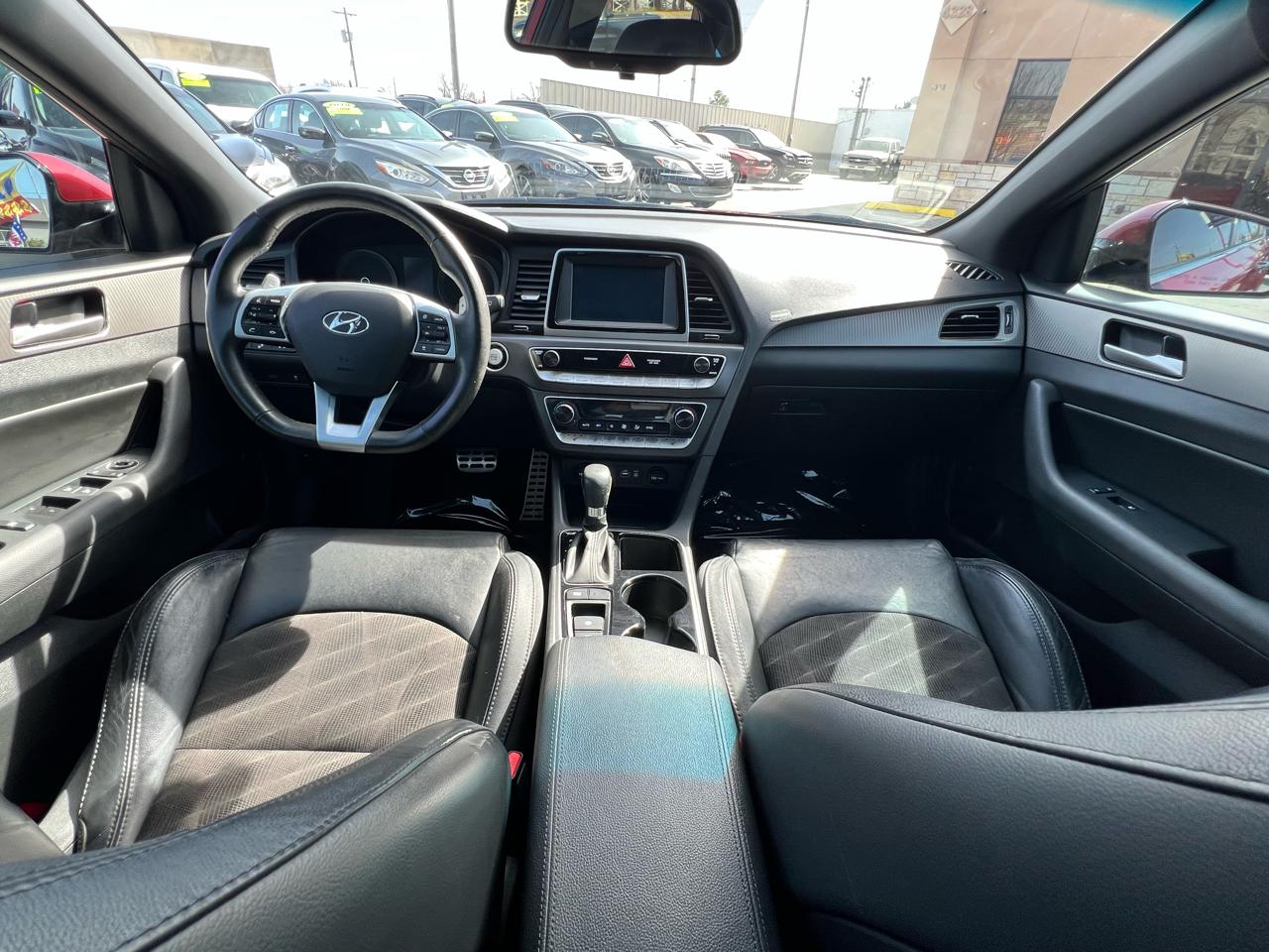 Hyundai Sonata Sport 2.4L 2019