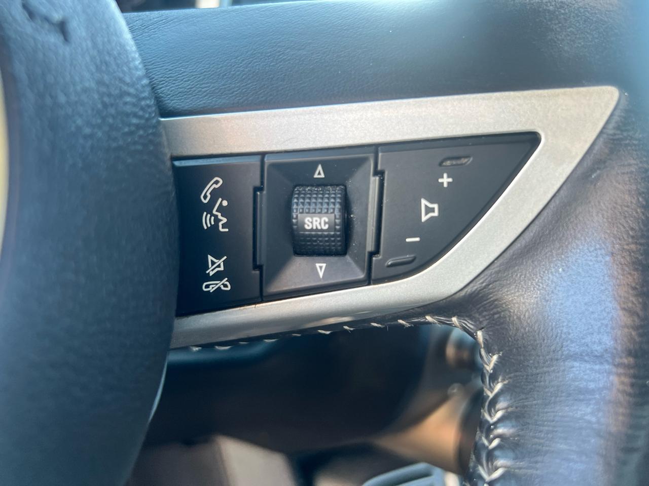 Chevrolet Camaro 2dr Cpe 2LT 2010