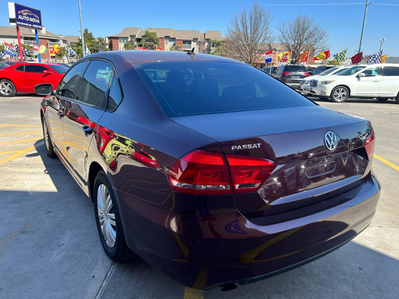 Volkswagen Passat 4dr Sdn 1.8T Auto Wolfsburg Ed 2014