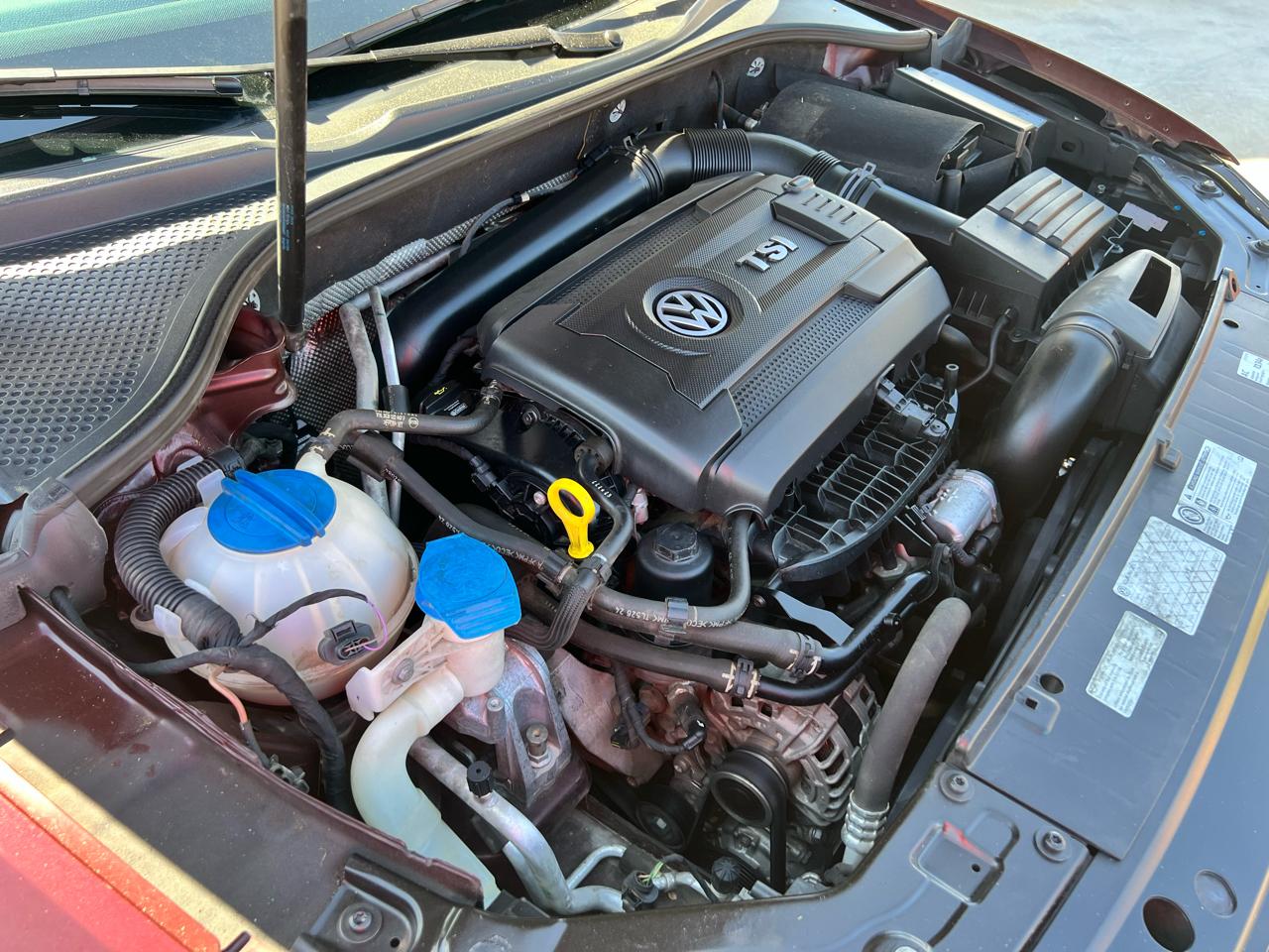 Volkswagen Passat 4dr Sdn 1.8T Auto Wolfsburg Ed 2014