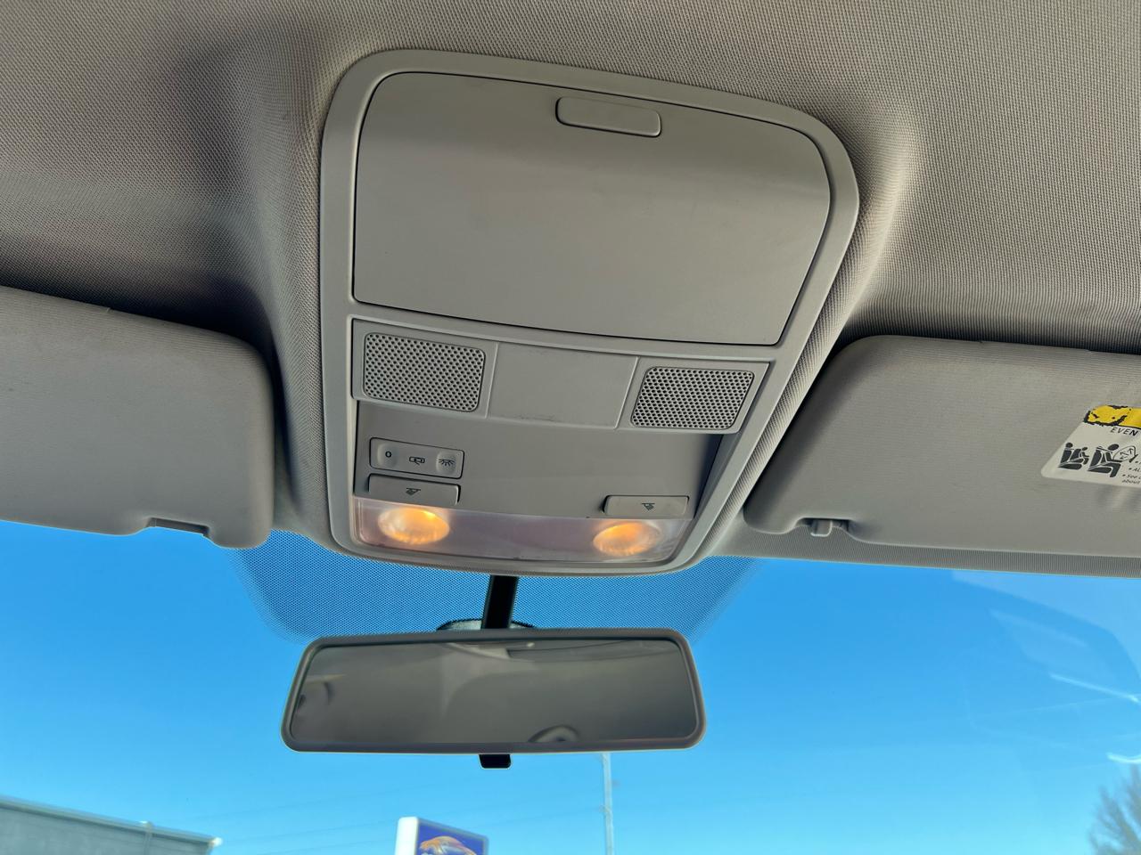 Volkswagen Passat 4dr Sdn 1.8T Auto Wolfsburg Ed 2014