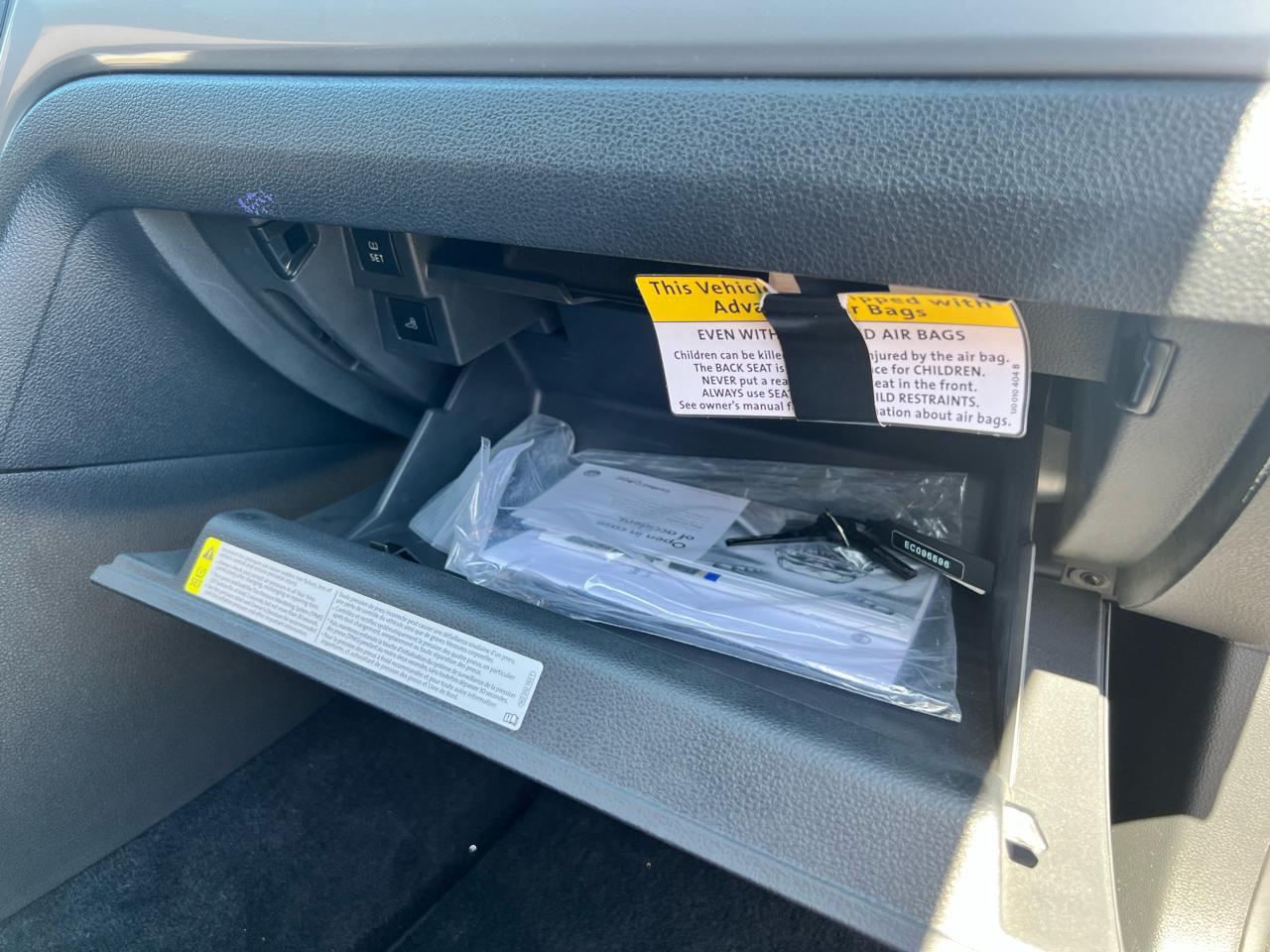 Volkswagen Passat 4dr Sdn 1.8T Auto Wolfsburg Ed 2014