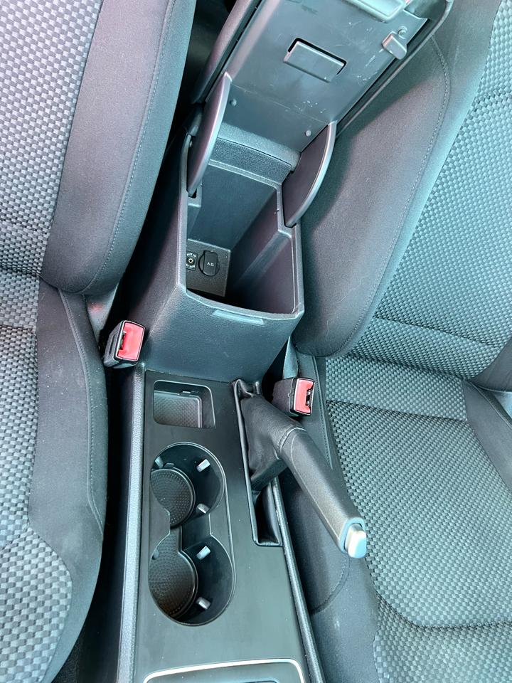 Volkswagen Passat 4dr Sdn 1.8T Auto Wolfsburg Ed 2014