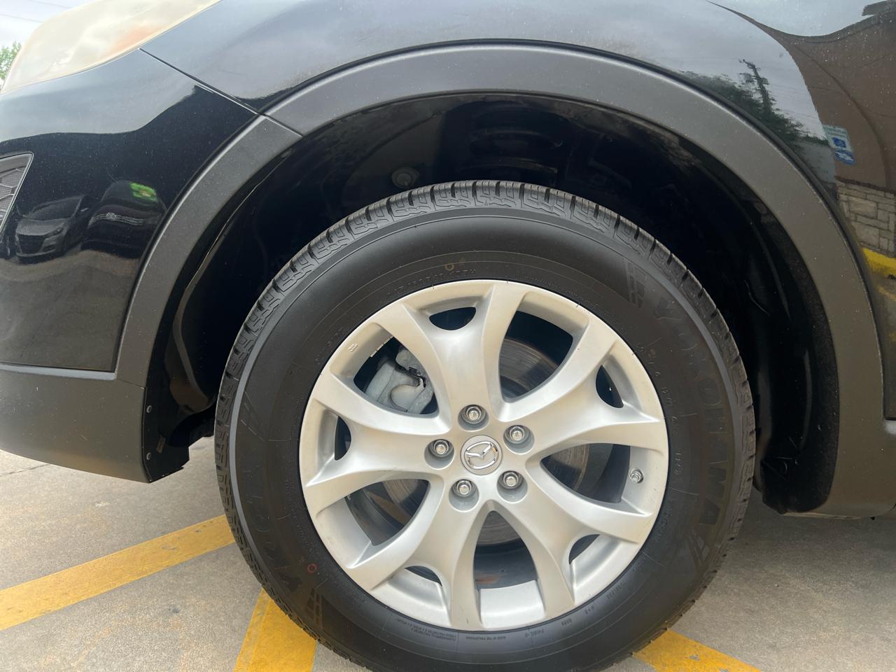 Mazda CX-9 FWD 4dr Touring 2011