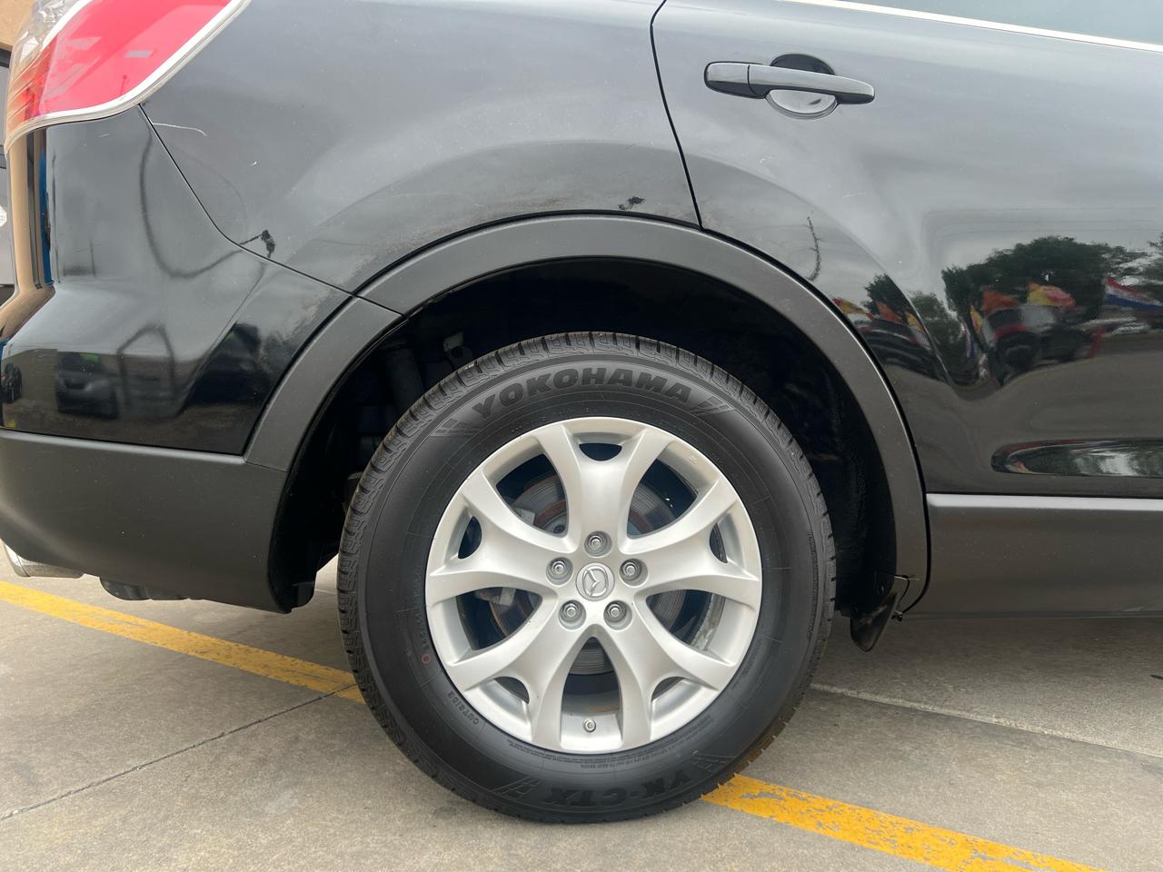 Mazda CX-9 FWD 4dr Touring 2011