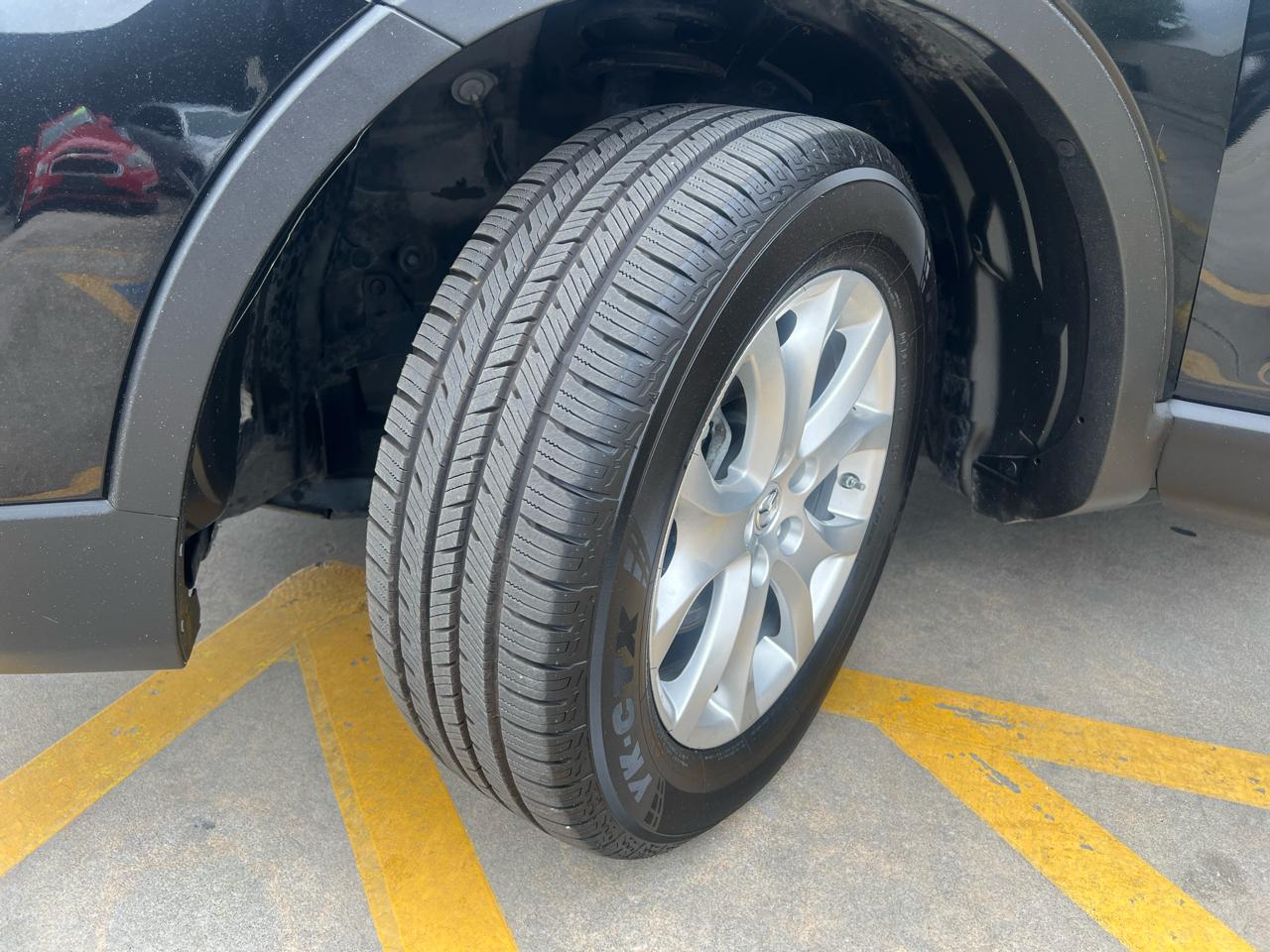 Mazda CX-9 FWD 4dr Touring 2011