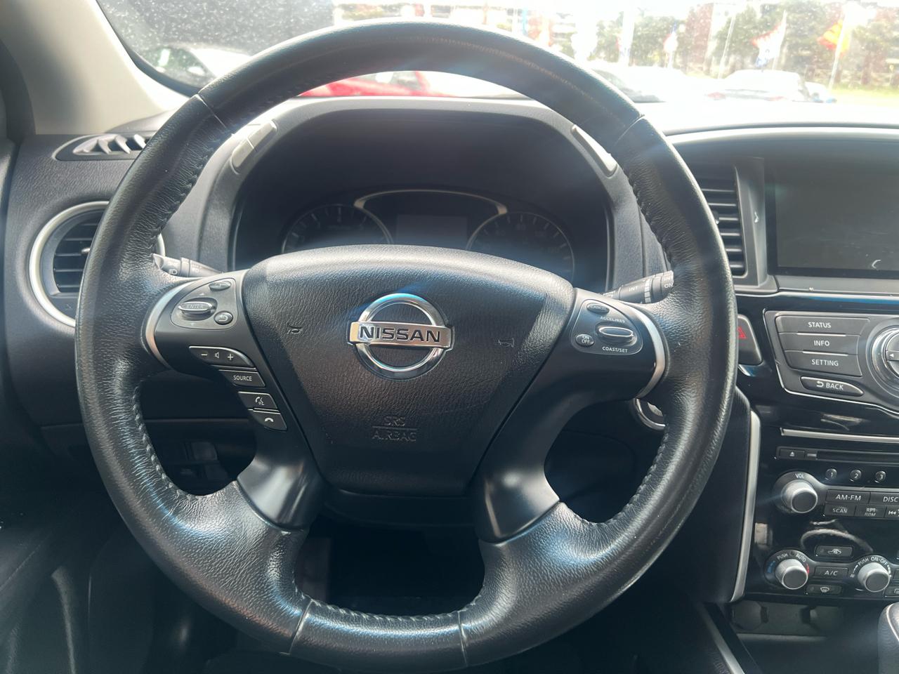 Nissan Pathfinder 4WD 4dr Platinum 2015