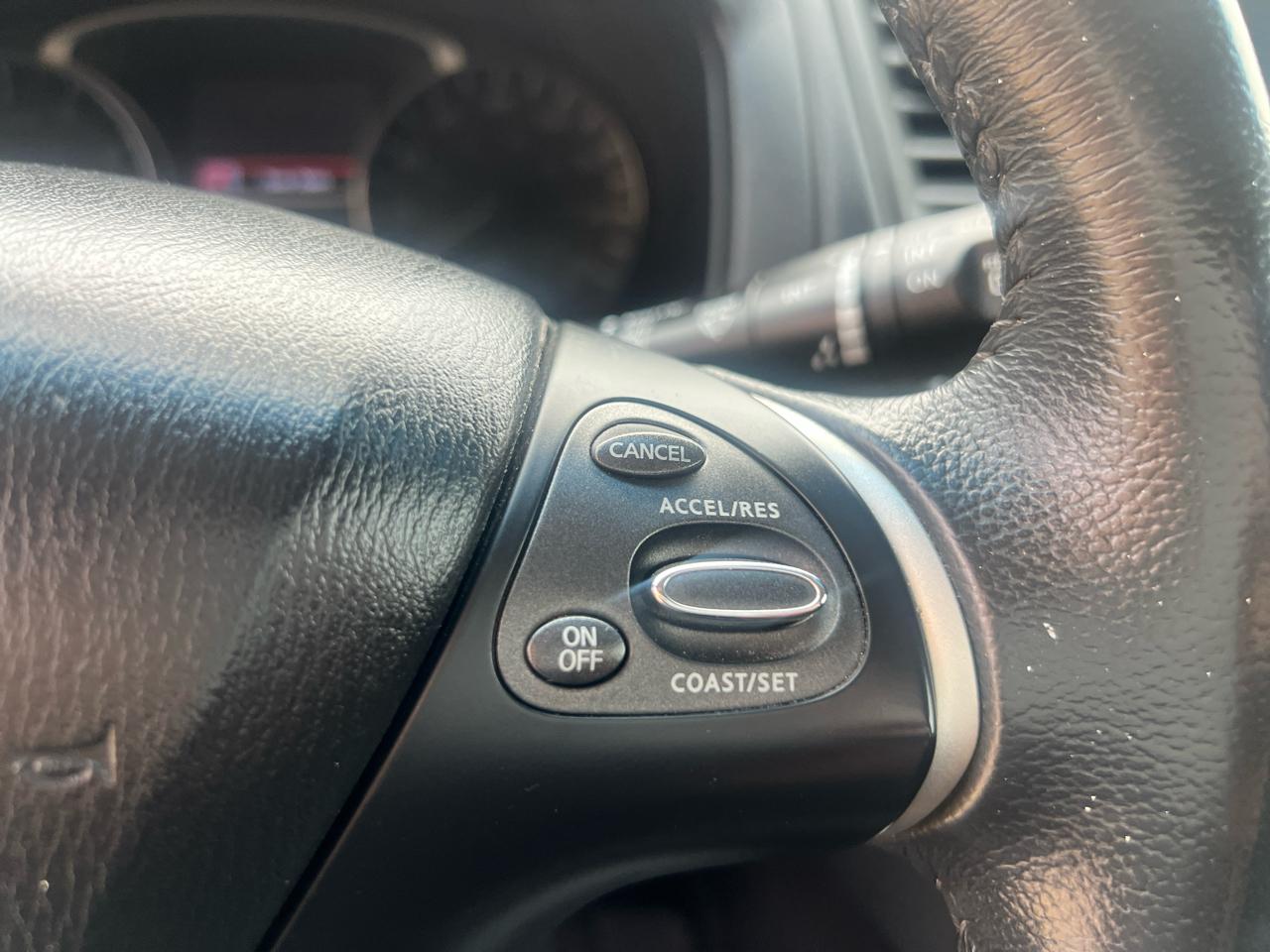 Nissan Pathfinder 4WD 4dr Platinum 2015