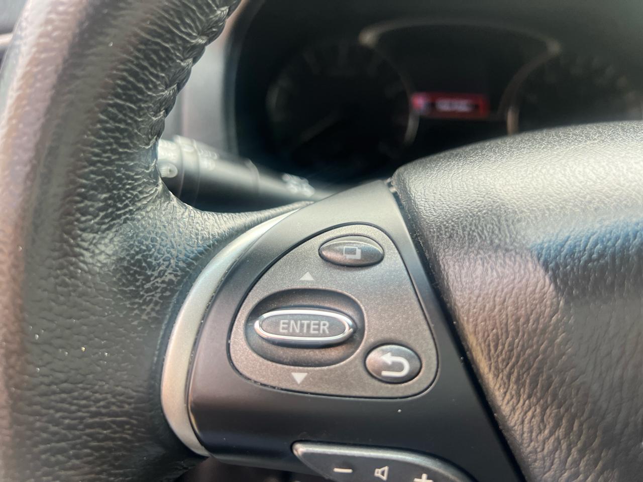 Nissan Pathfinder 4WD 4dr Platinum 2015