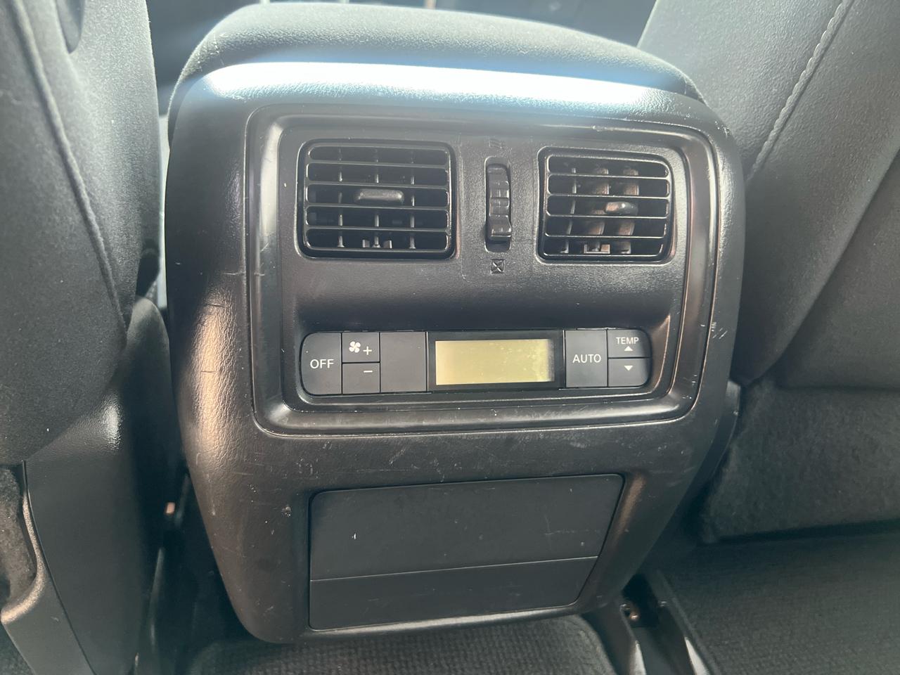 Nissan Pathfinder 4WD 4dr Platinum 2015