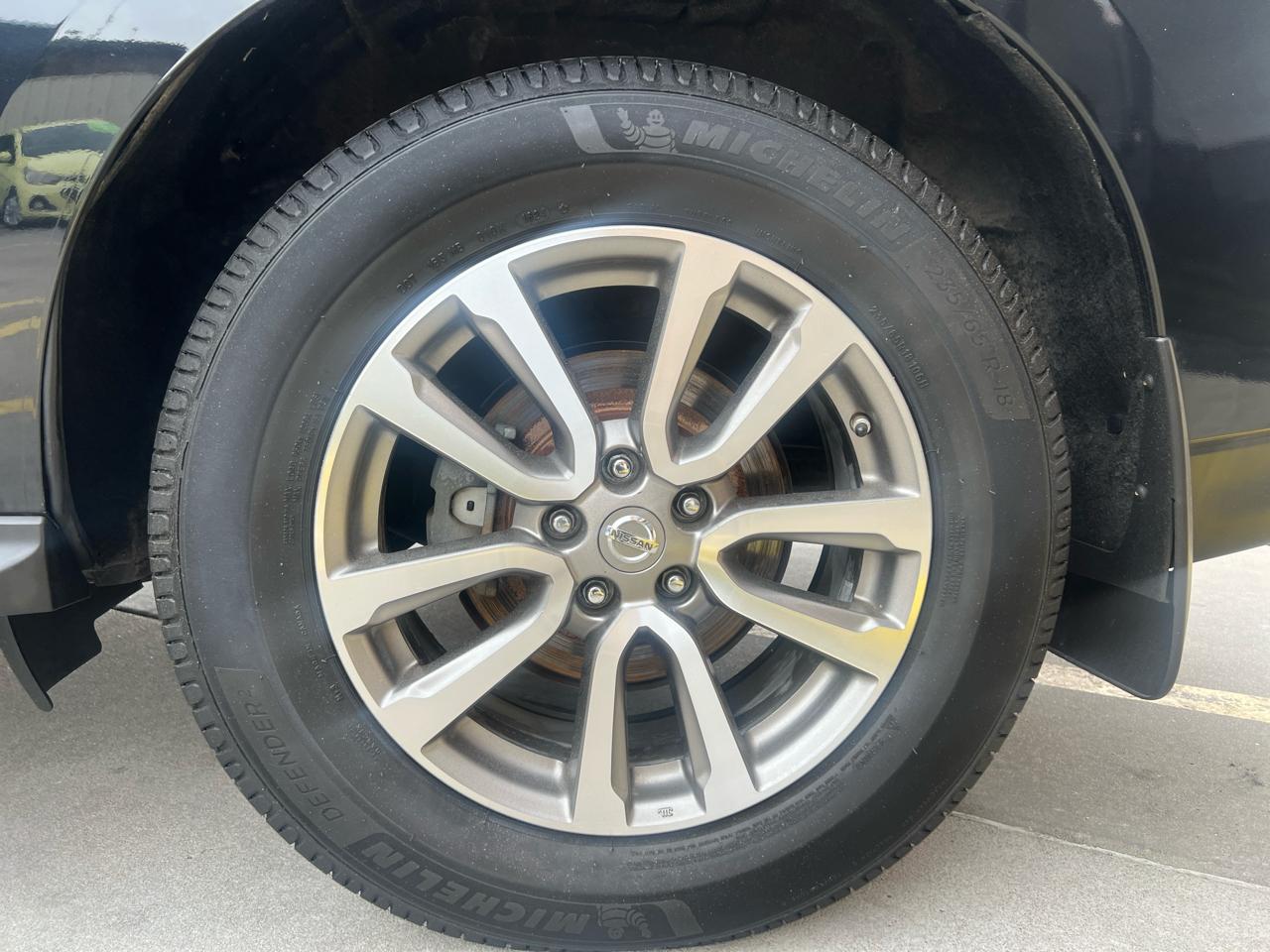 Nissan Pathfinder 4WD 4dr Platinum 2015