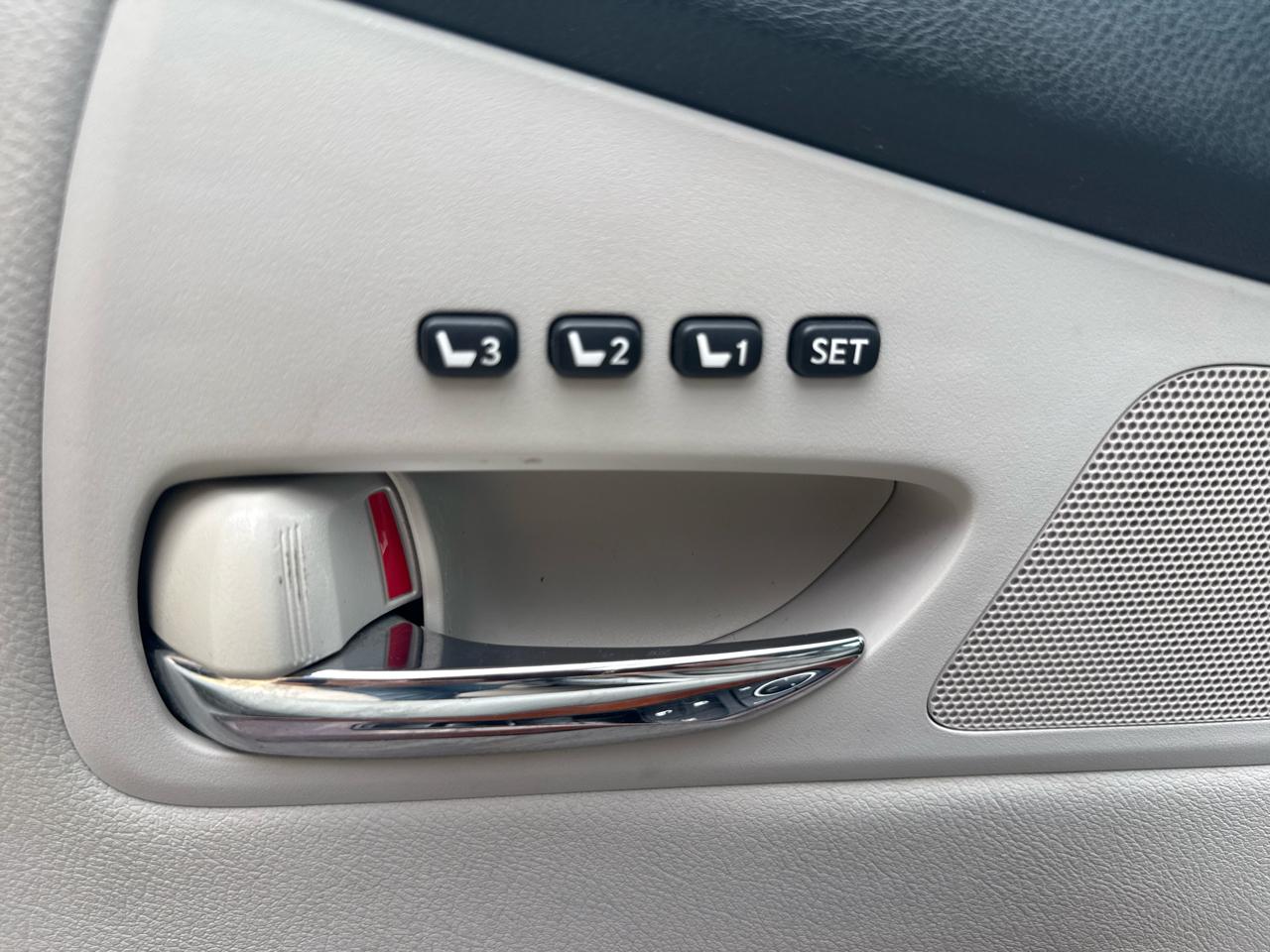 Lexus RX 350 FWD 4dr 2011