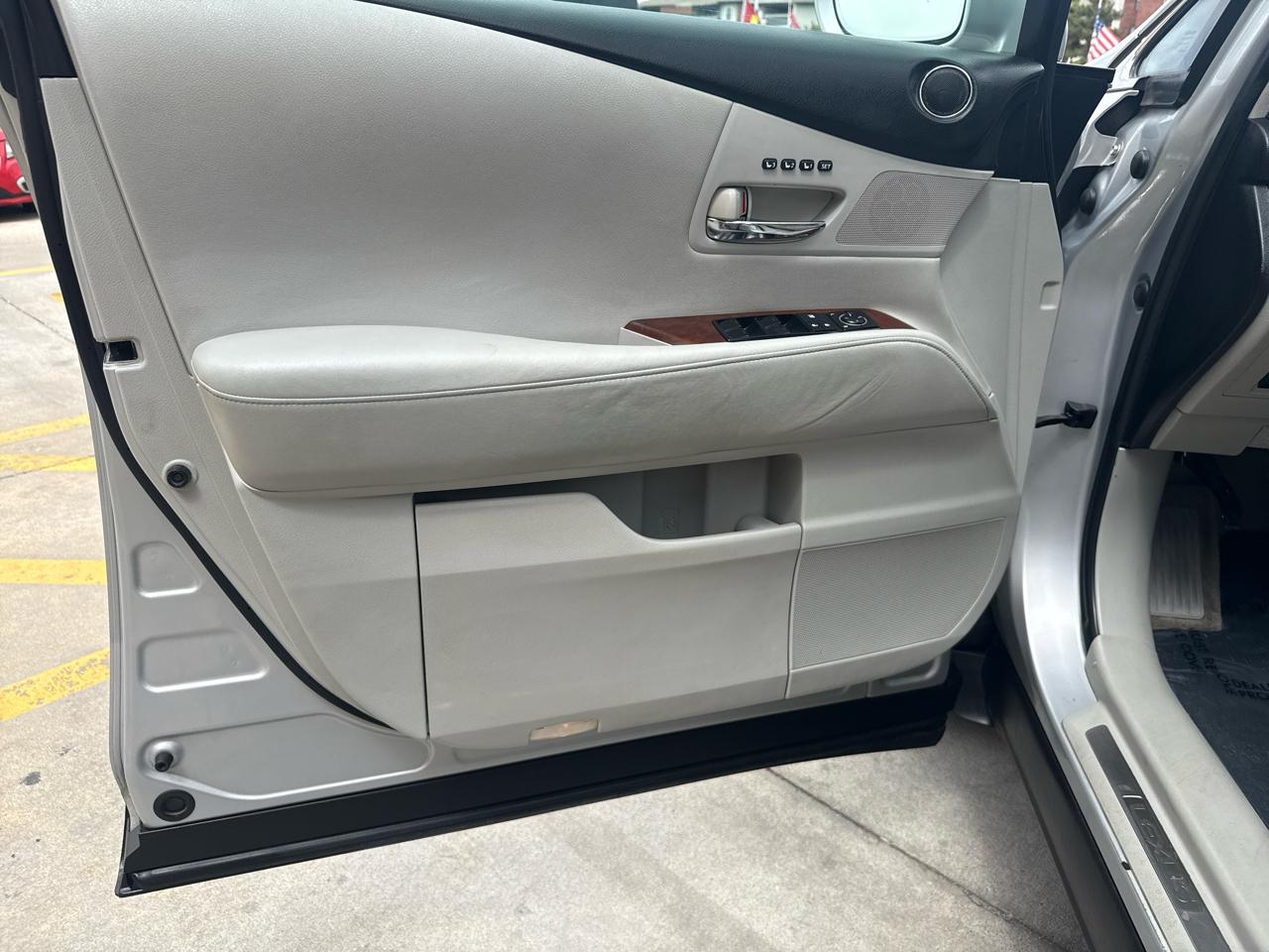 Lexus RX 350 FWD 4dr 2011