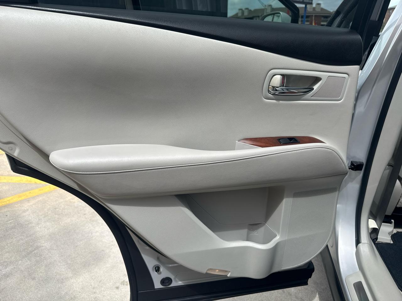 Lexus RX 350 FWD 4dr 2011