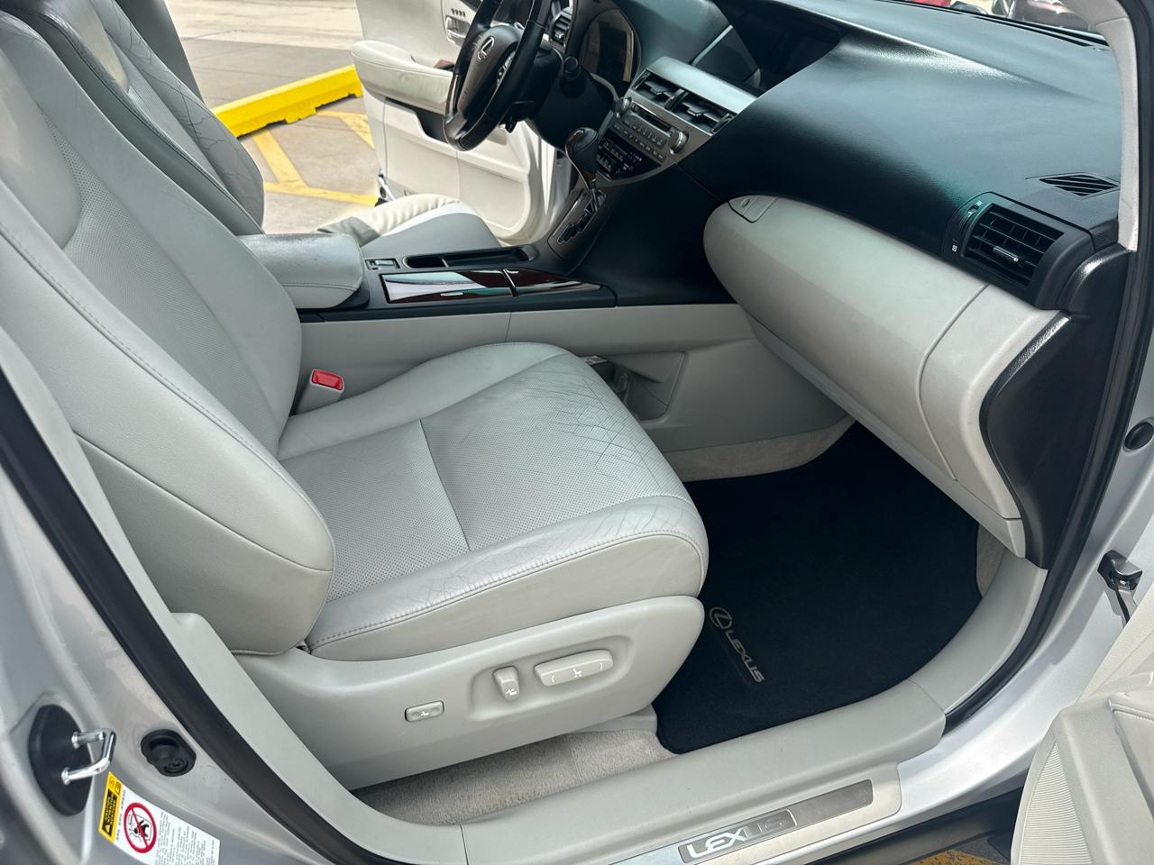 Lexus RX 350 FWD 4dr 2011