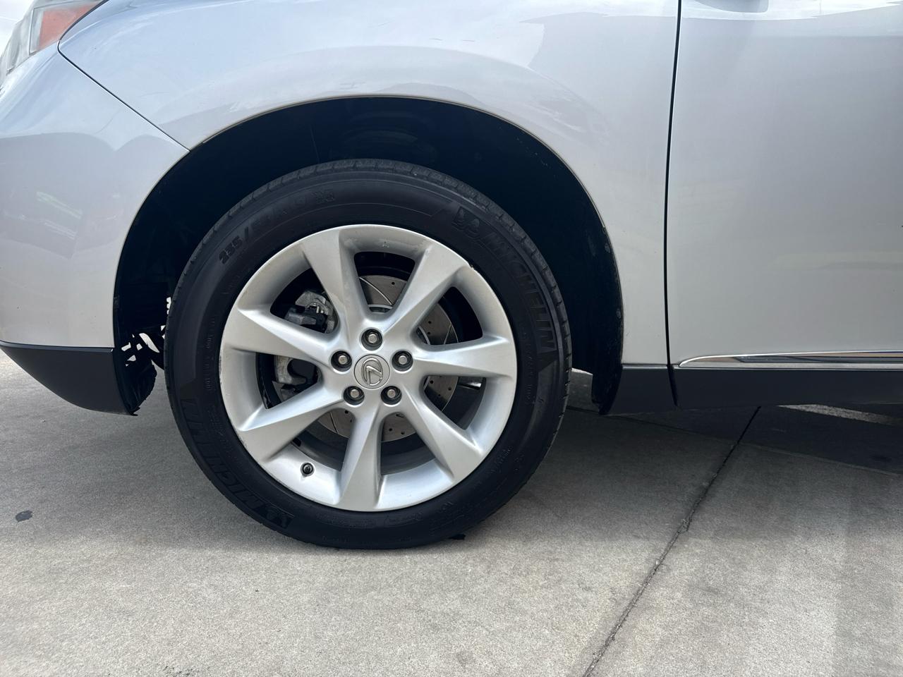 Lexus RX 350 FWD 4dr 2011