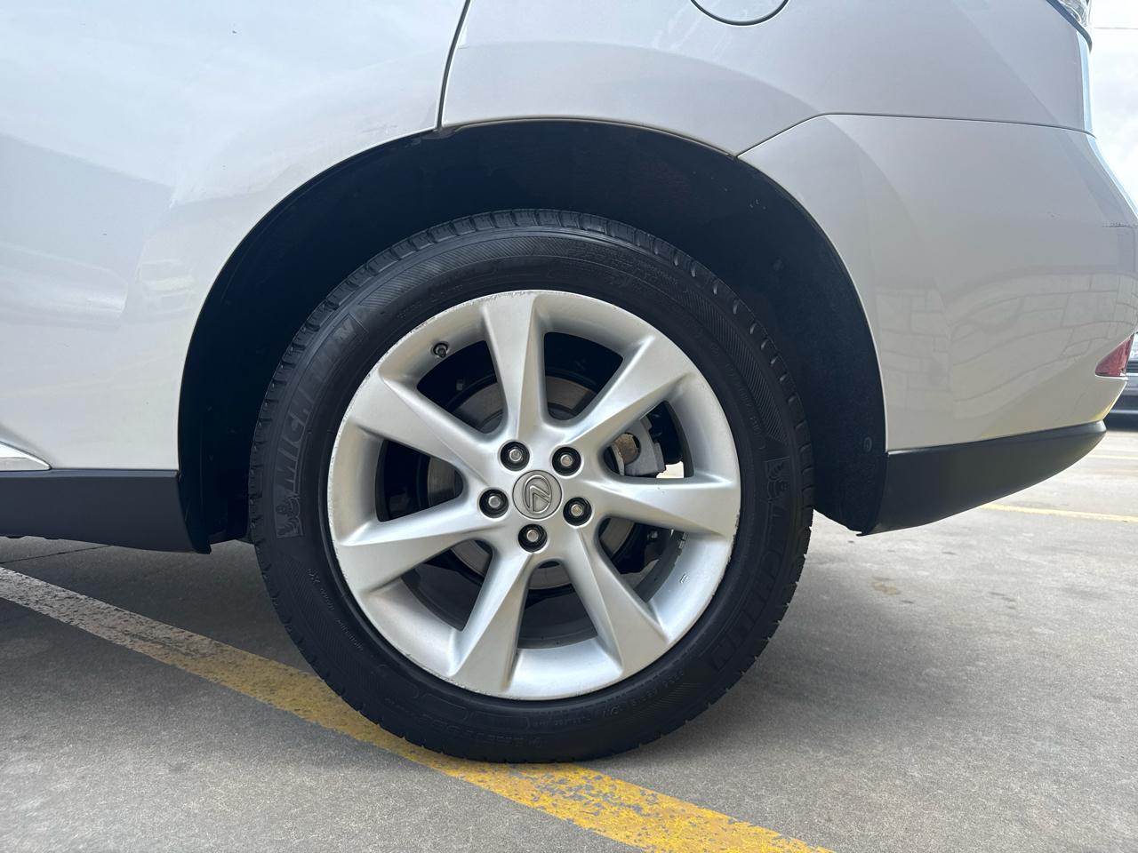 Lexus RX 350 FWD 4dr 2011