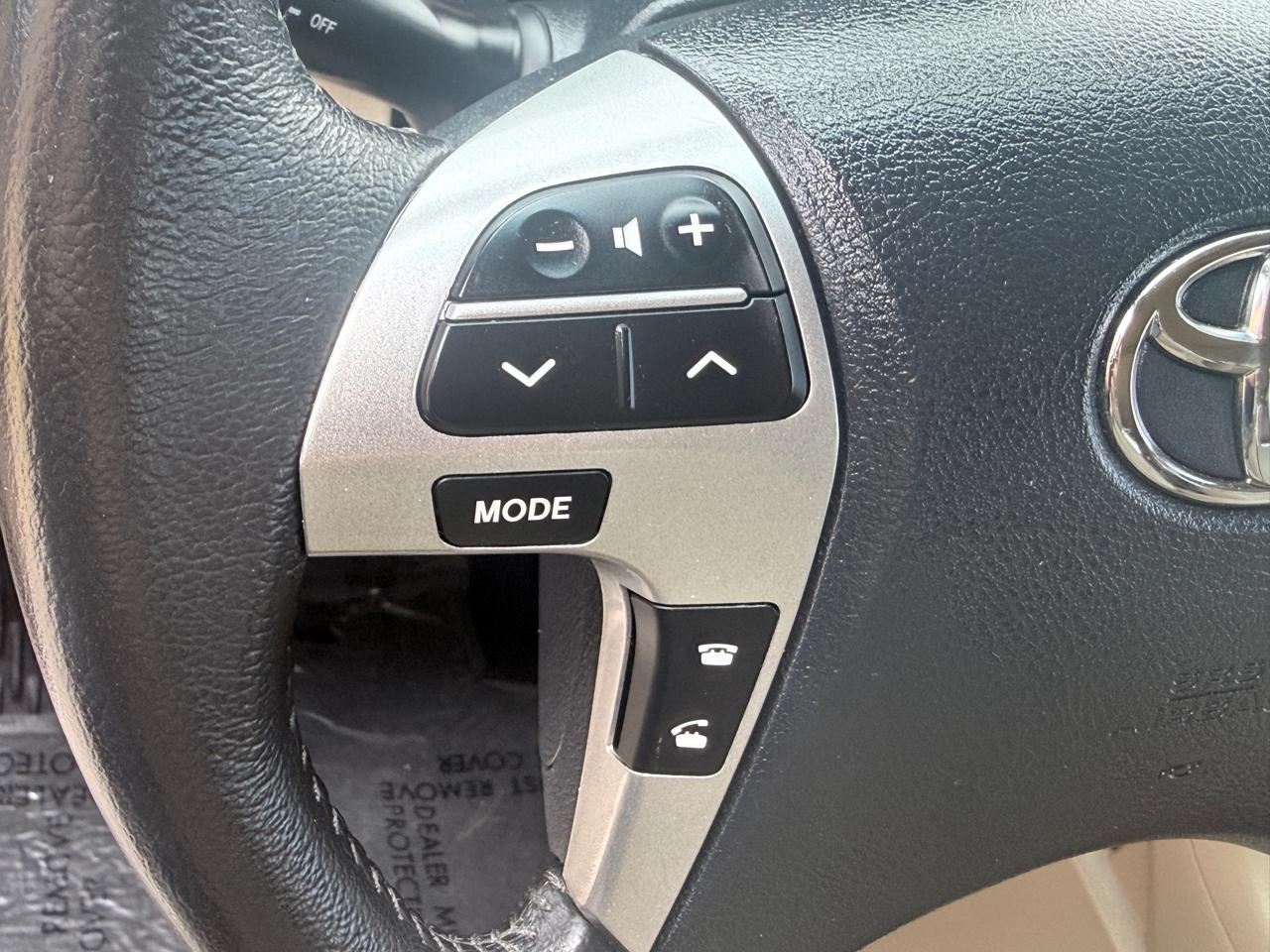 Toyota Highlander FWD 4dr V6 Limited (Natl) 2013