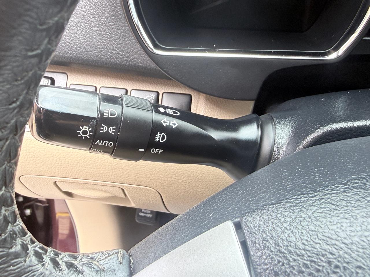 Toyota Highlander FWD 4dr V6 Limited (Natl) 2013