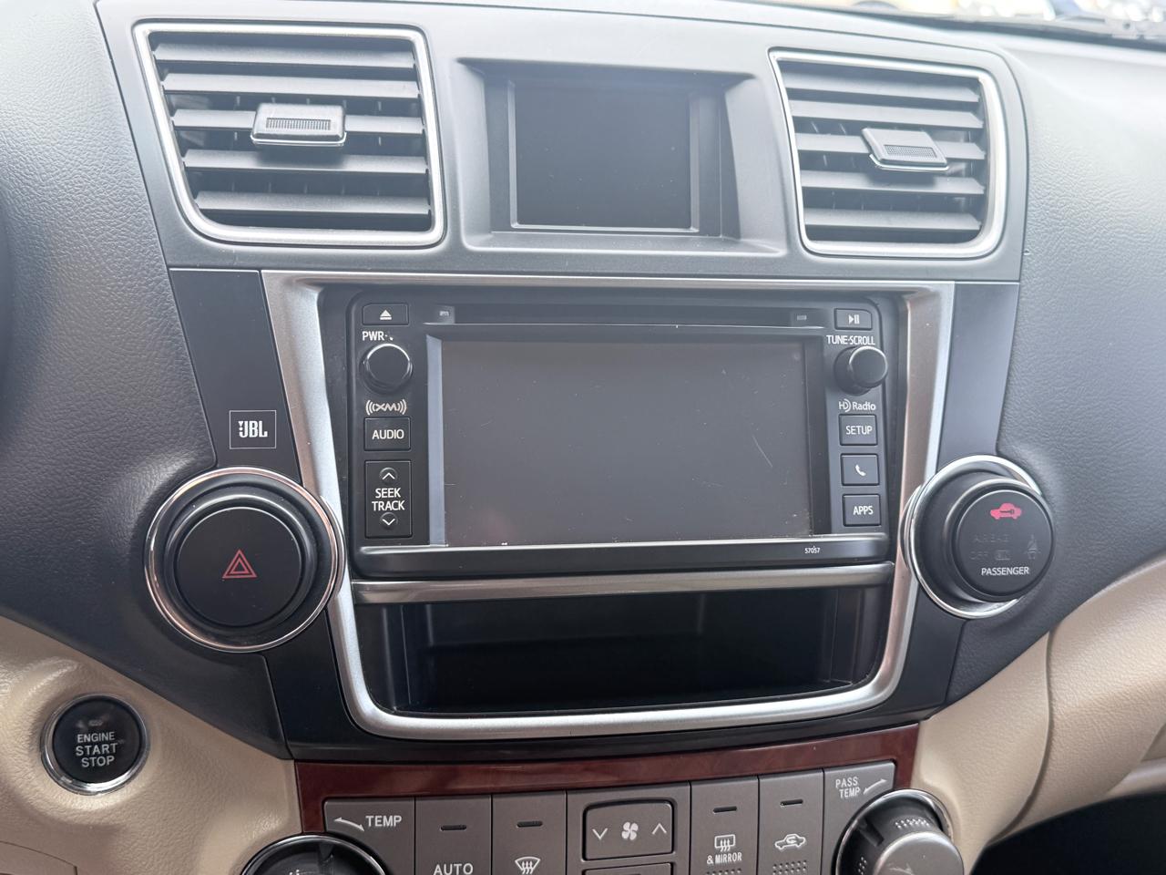 Toyota Highlander FWD 4dr V6 Limited (Natl) 2013