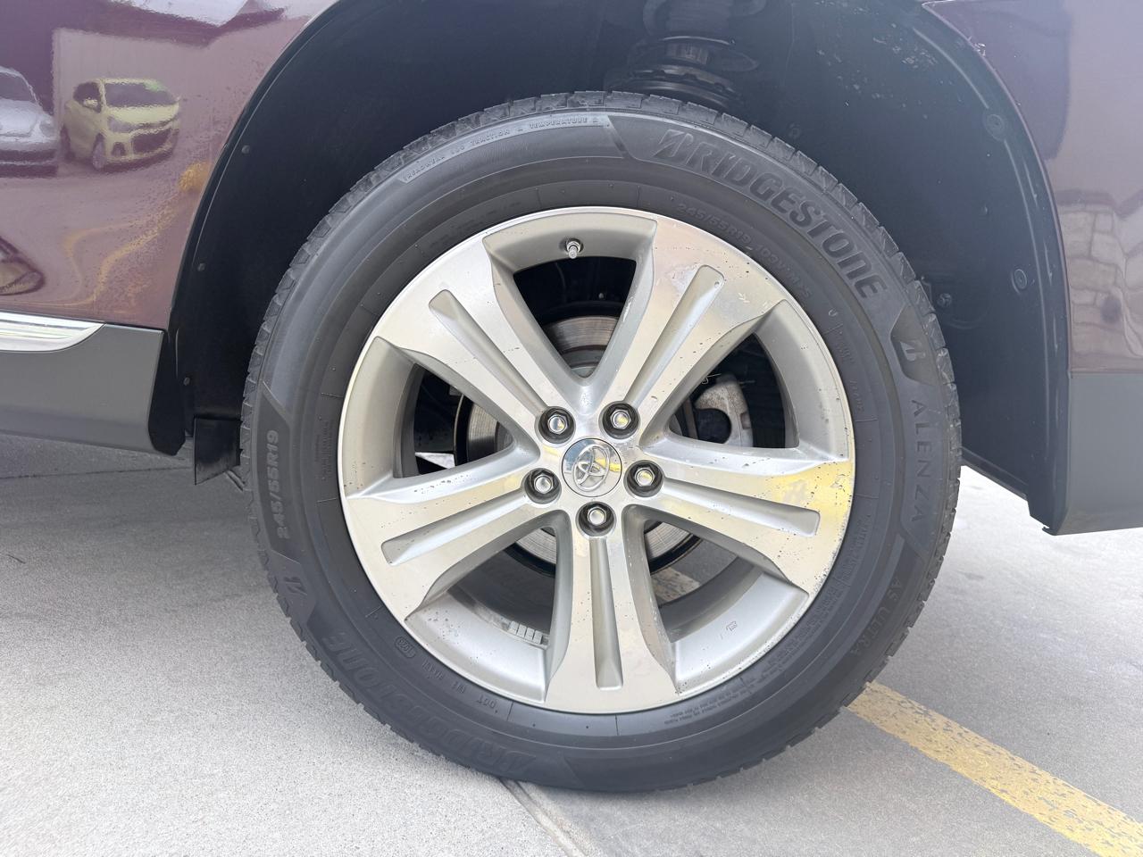 Toyota Highlander FWD 4dr V6 Limited (Natl) 2013