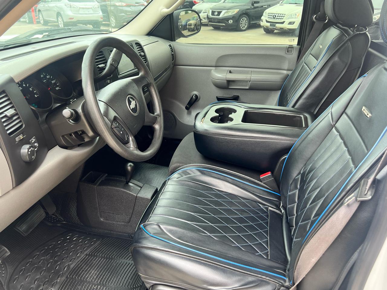 Chevrolet Silverado 1500 4WD Reg Cab 119.0" Work Truck 2010