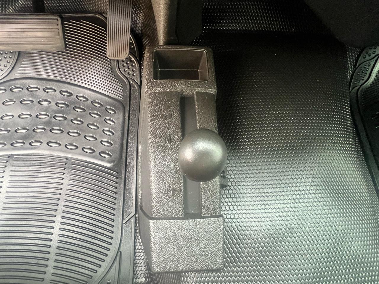 Chevrolet Silverado 1500 4WD Reg Cab 119.0" Work Truck 2010