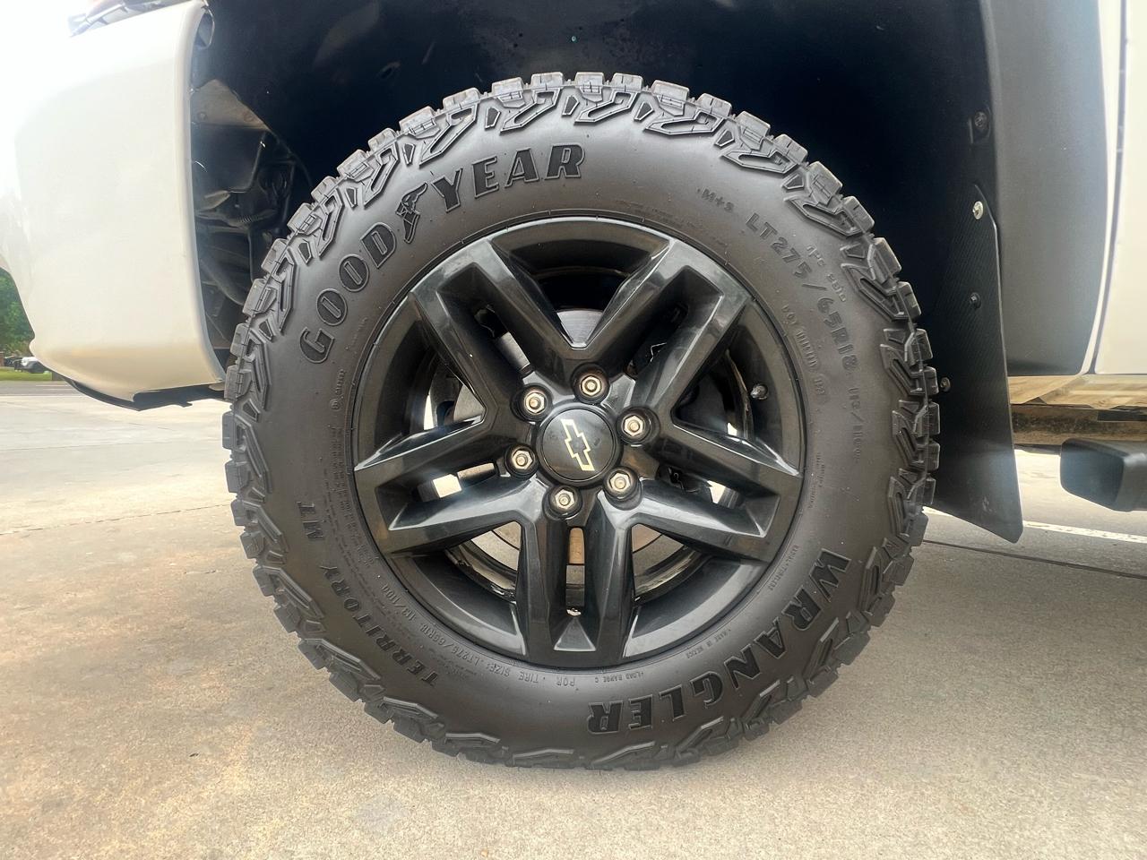 Chevrolet Silverado 1500 4WD Reg Cab 119.0" Work Truck 2010