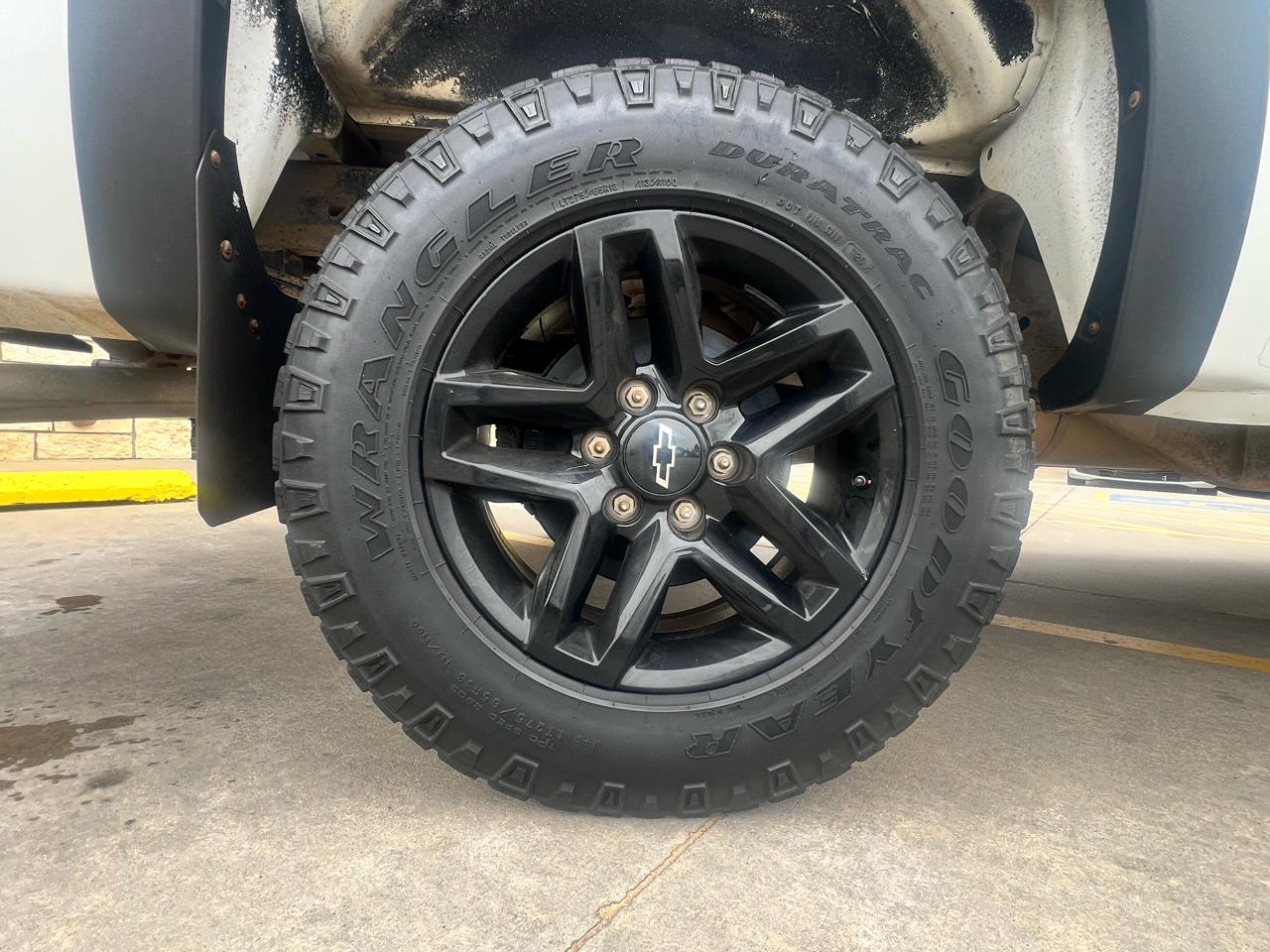 Chevrolet Silverado 1500 4WD Reg Cab 119.0" Work Truck 2010