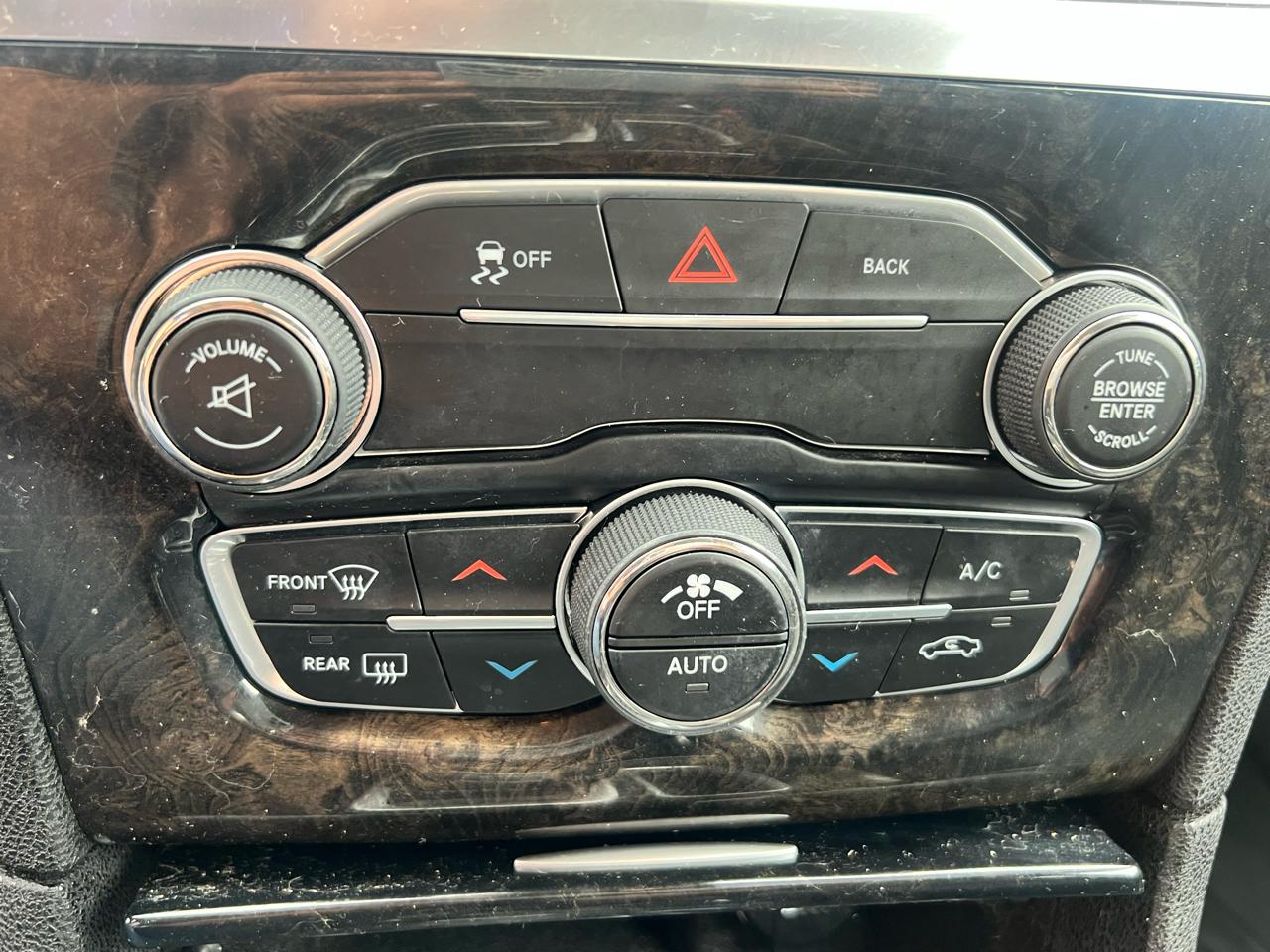 Chrysler 300 4dr Sdn 300C AWD 2016