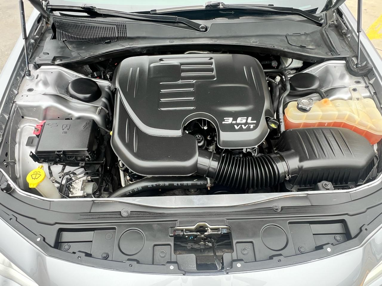 Chrysler 300 300C RWD 2017