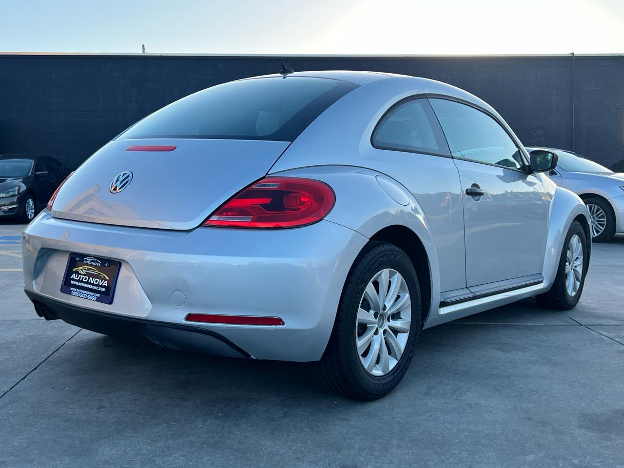 Volkswagen Beetle Coupe 2dr Auto 2.5L PZEV 2013