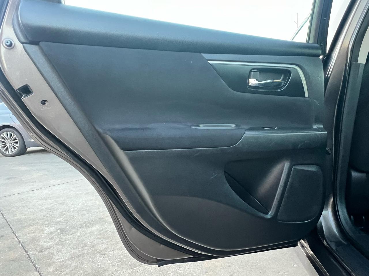 Nissan Altima 4dr Sdn I4 2.5 S 2015