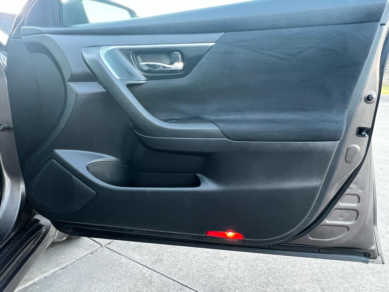 Nissan Altima 4dr Sdn I4 2.5 S 2015