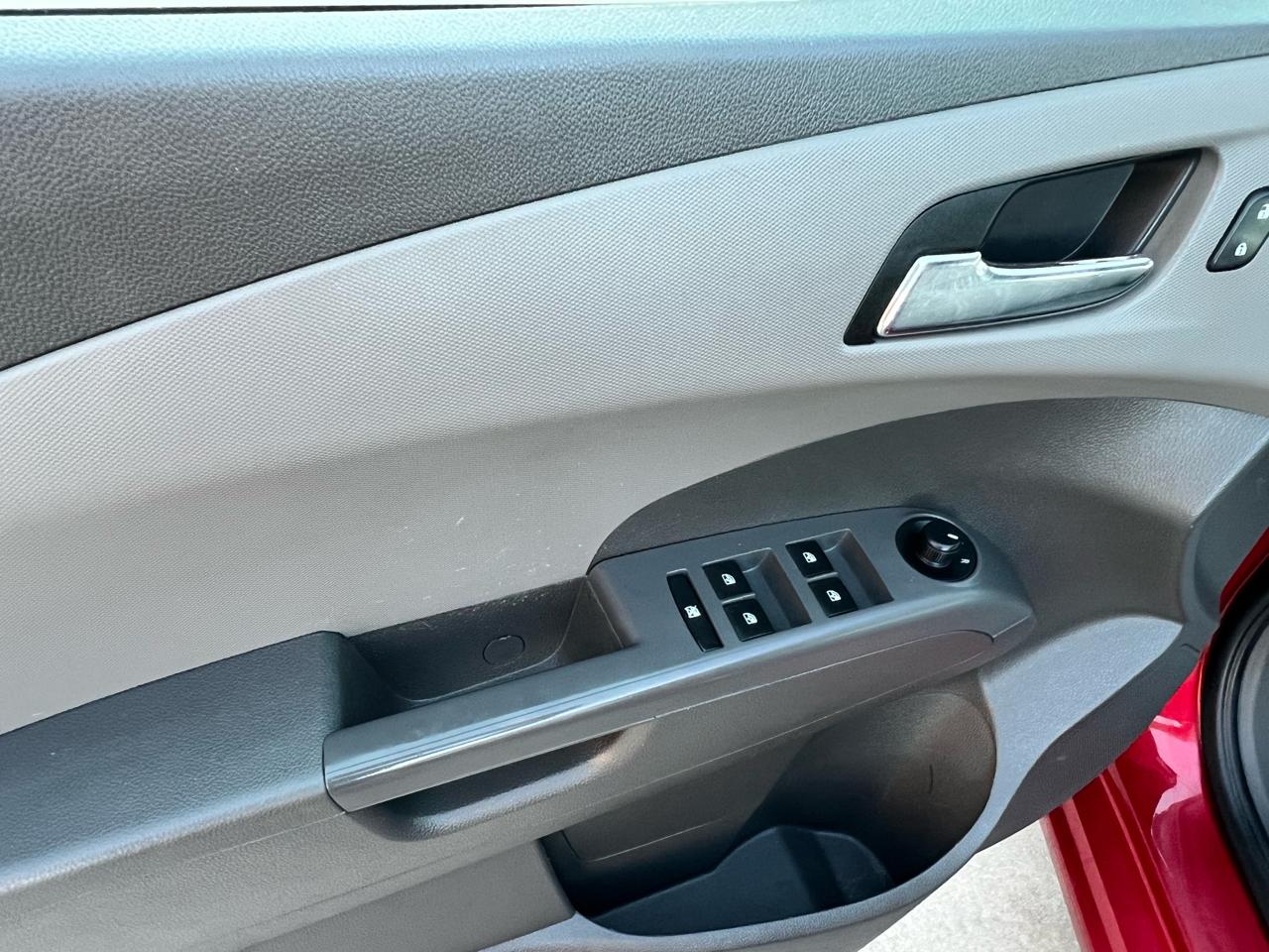 Chevrolet Sonic 4dr Sdn Auto LT 2014