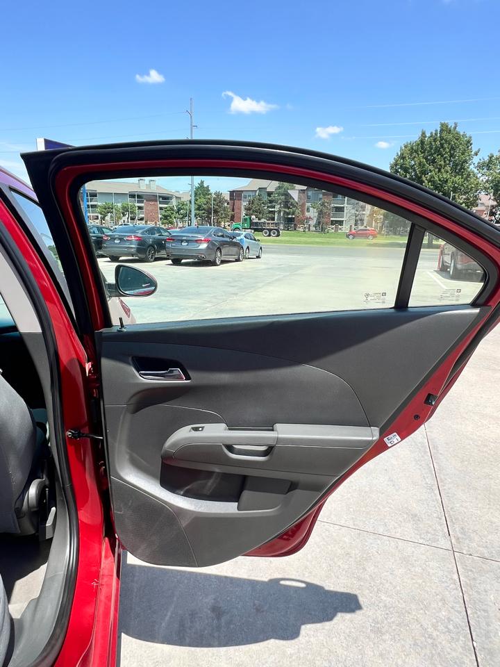 Chevrolet Sonic 4dr Sdn Auto LT 2014