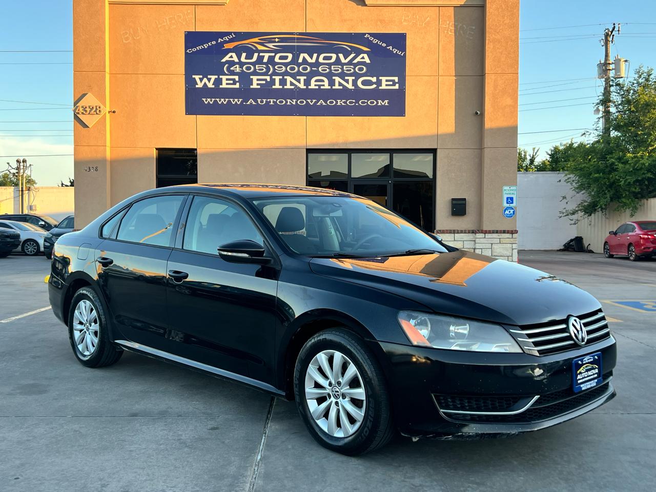 Volkswagen Passat 4dr Sdn 2.5L Auto S PZEV 2012