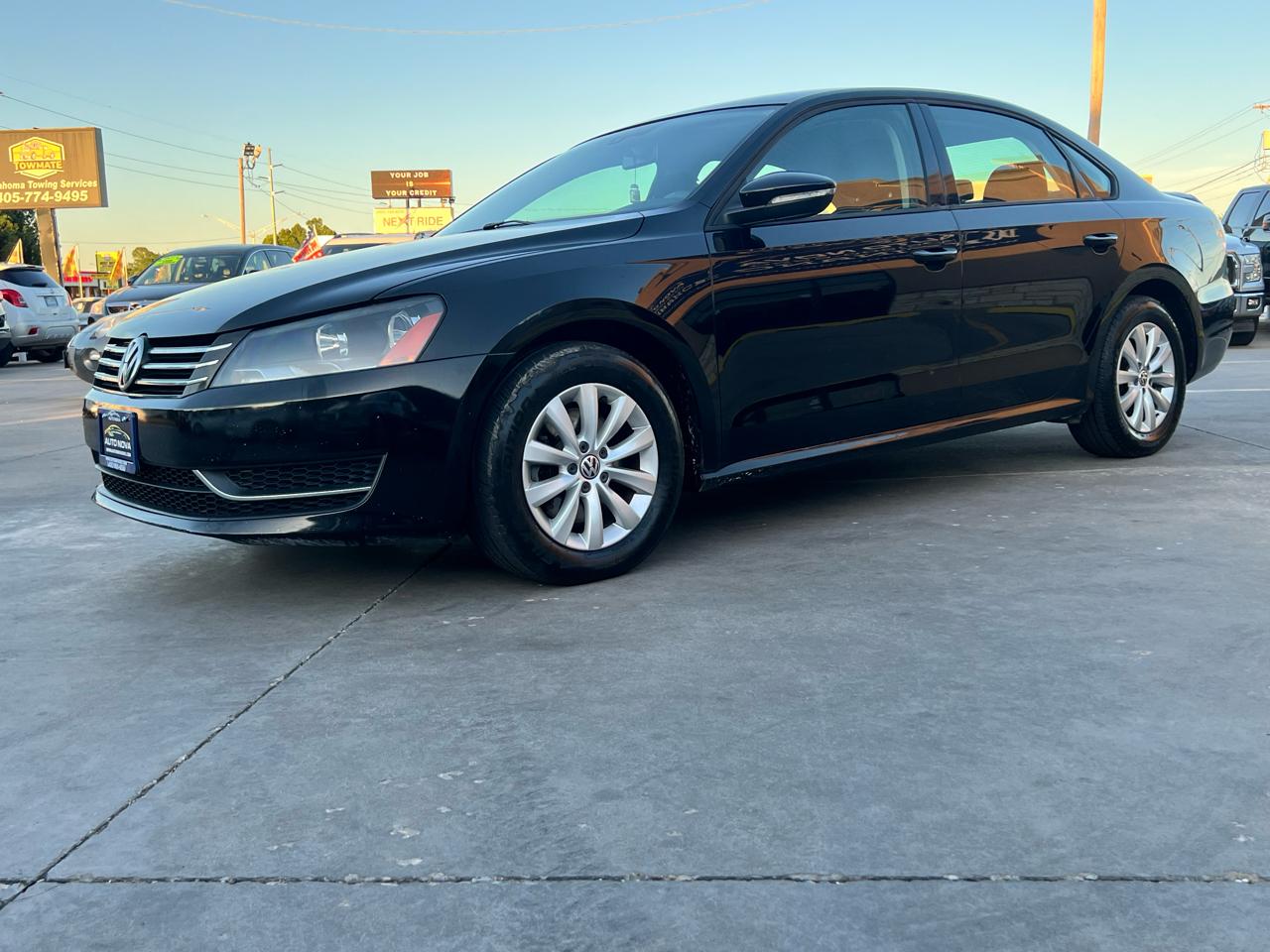 Volkswagen Passat 4dr Sdn 2.5L Auto S PZEV 2012